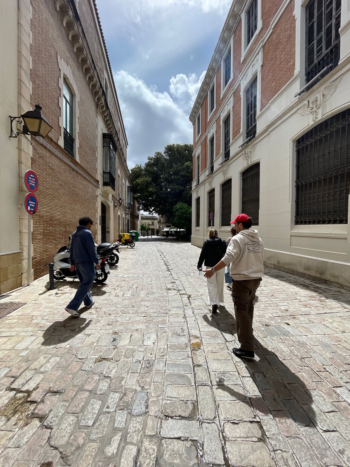 Sunday morning street life documented in Jerez De La Frontera