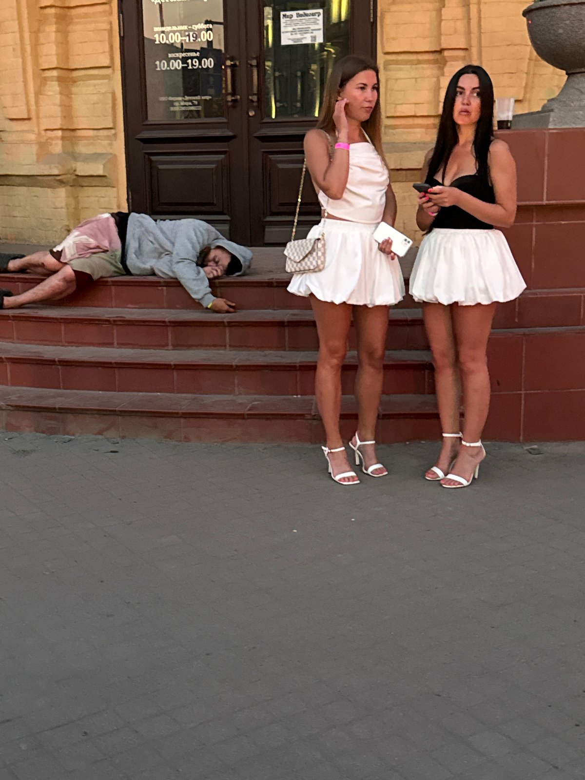 Street scenes and DJ performances across Krasnoyarsk