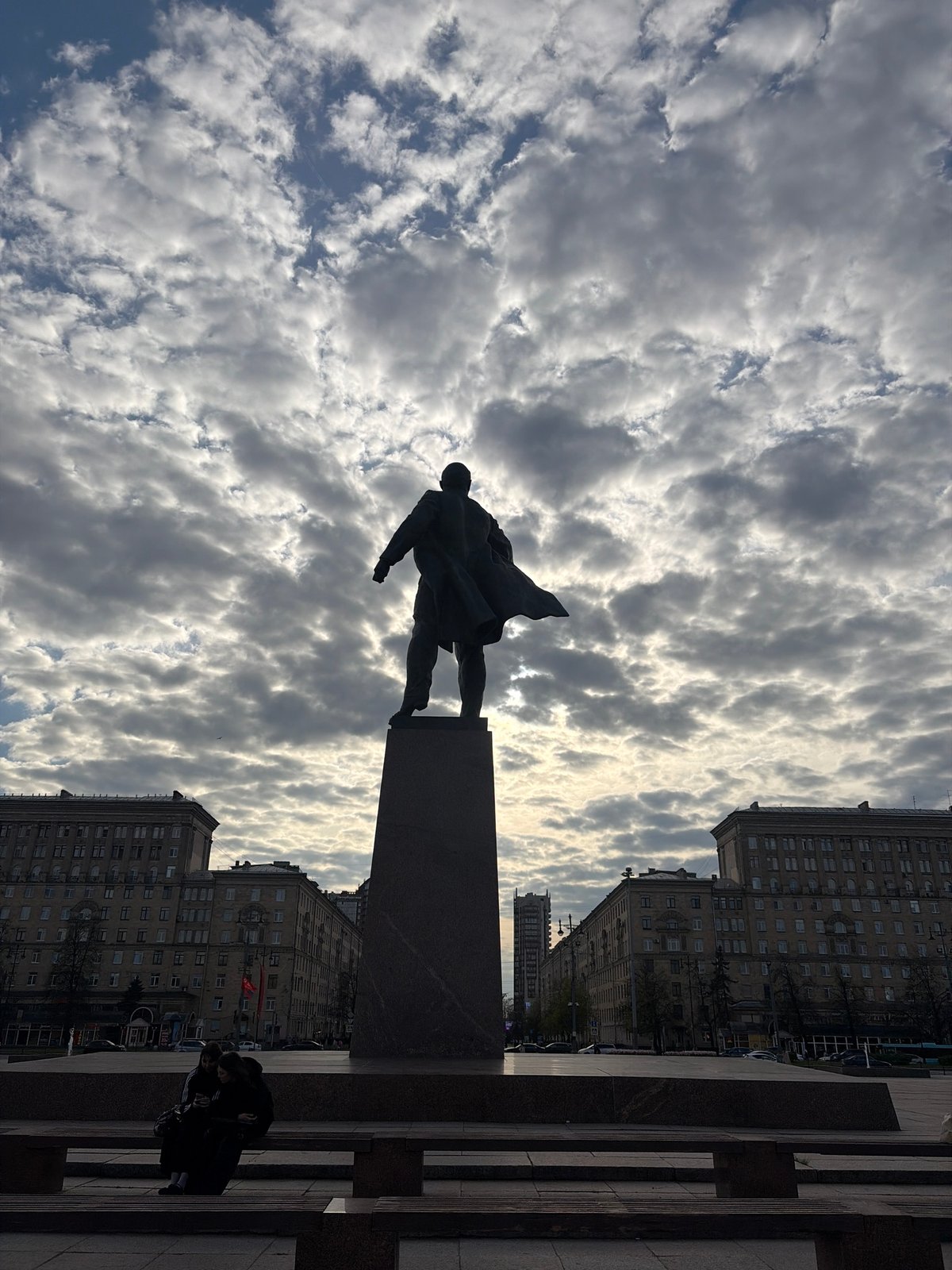 Routine activity documented at Lenin Square fountains, Saint Petersburg