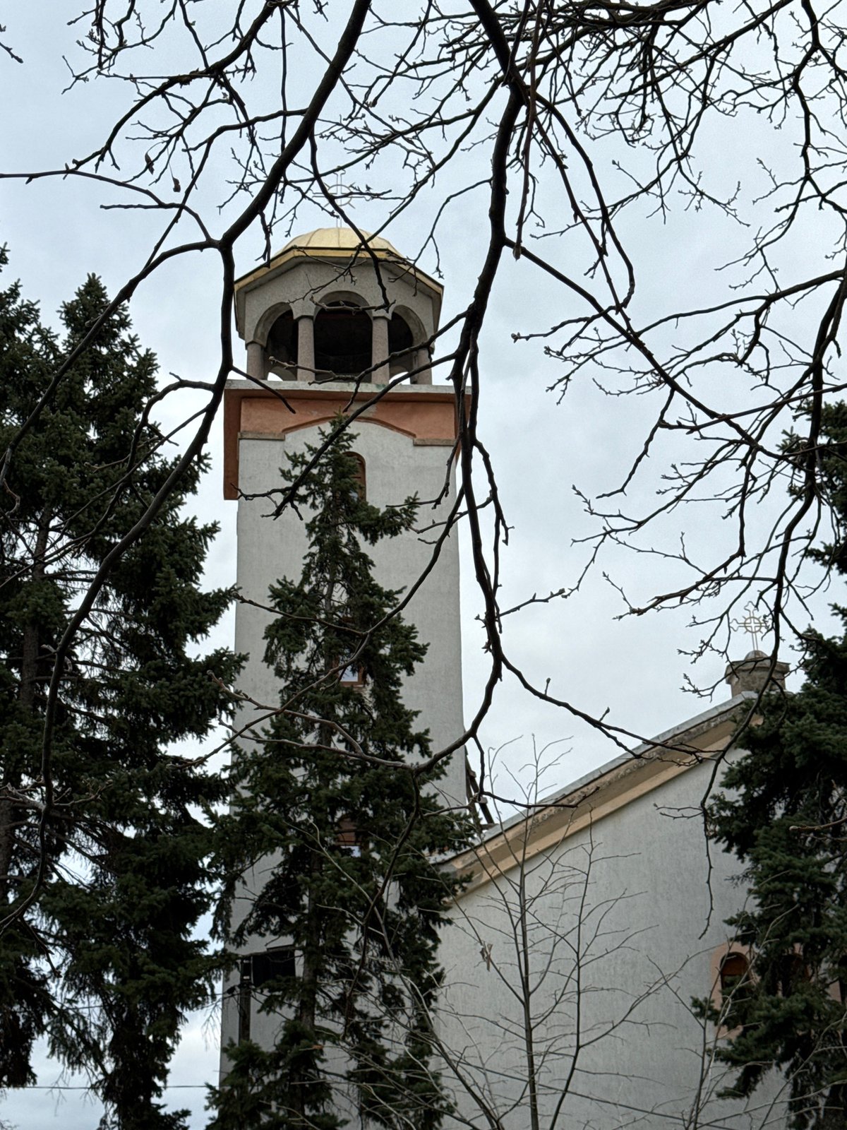 Easter decorations and spring blooms documented in Kubratovo, Bulgaria