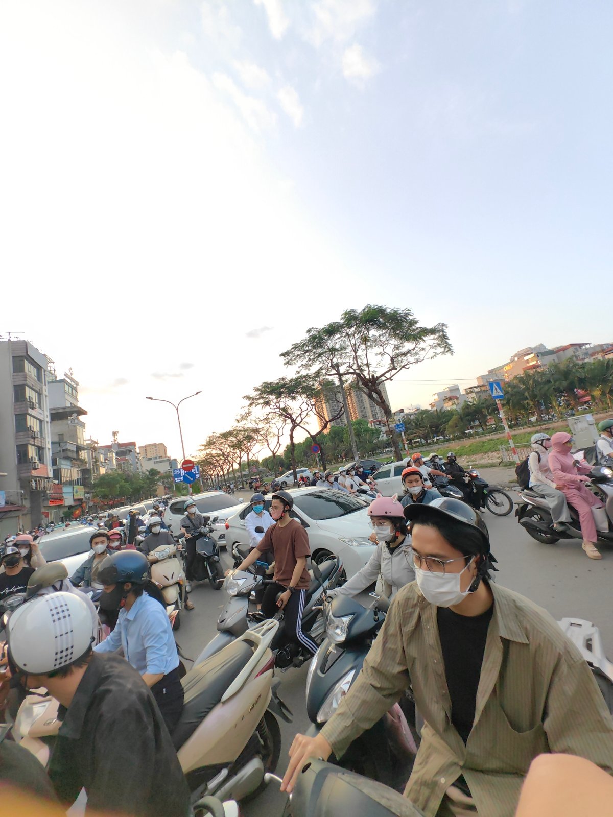 Dense motorbike traffic documented in central Hà Nội streets