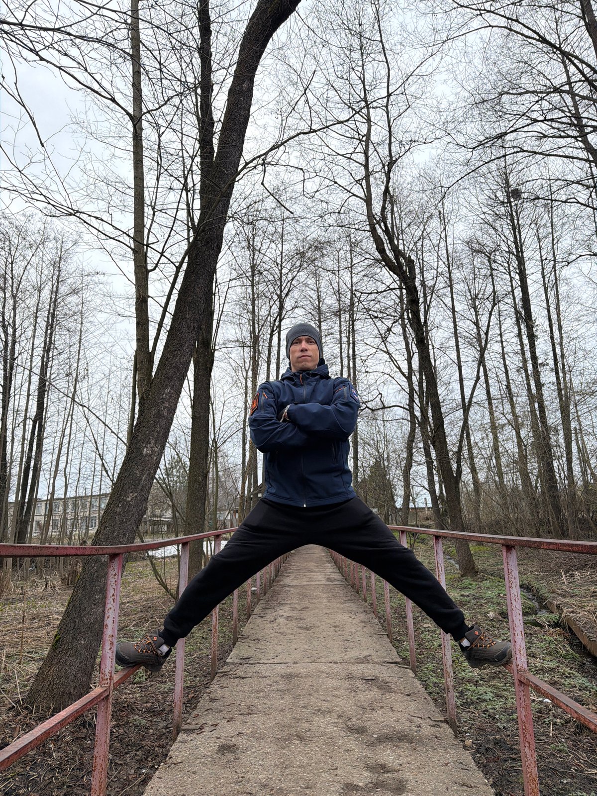 Casual moments captured in Chaikovsky park area