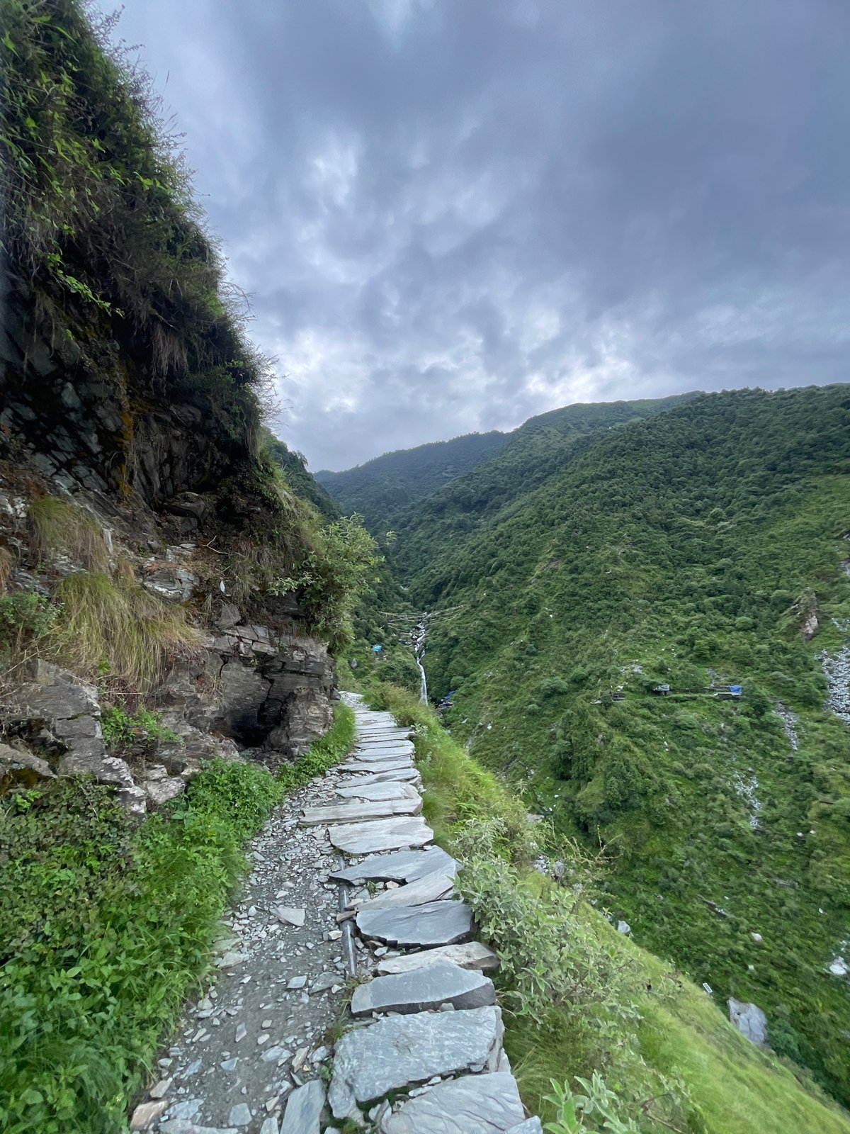 Painted rocks and mountain paths in Bhagsu, India