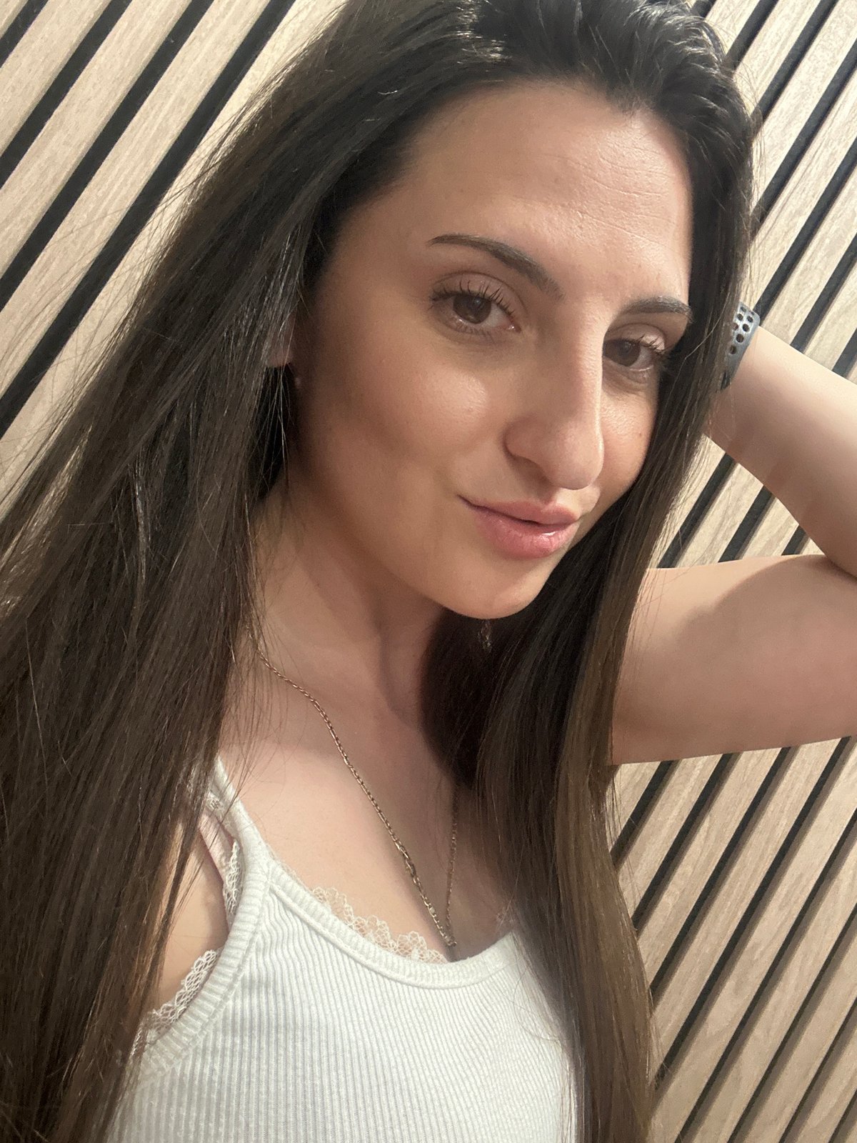 Woman documents casual afternoon with selfies and nature photos