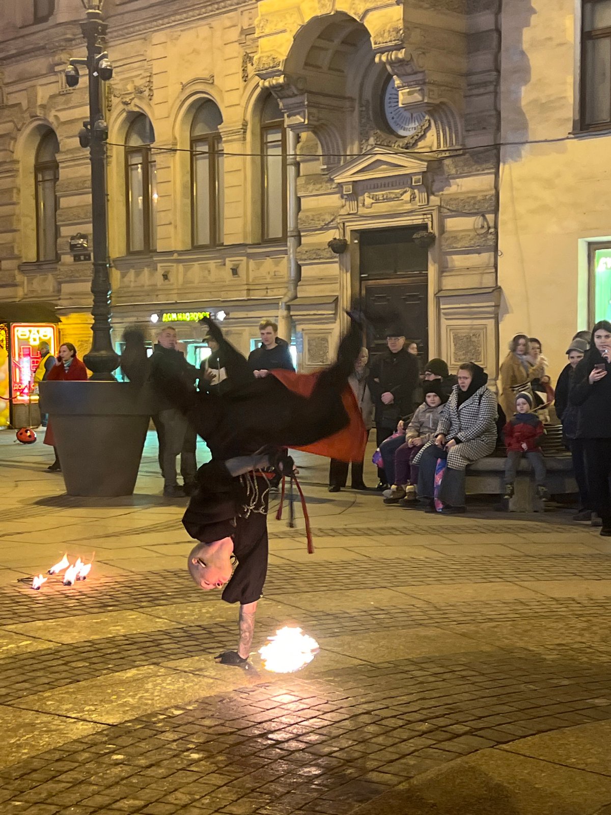 Fire performers entertain crowds in Saint Petersburg's Palace Square
