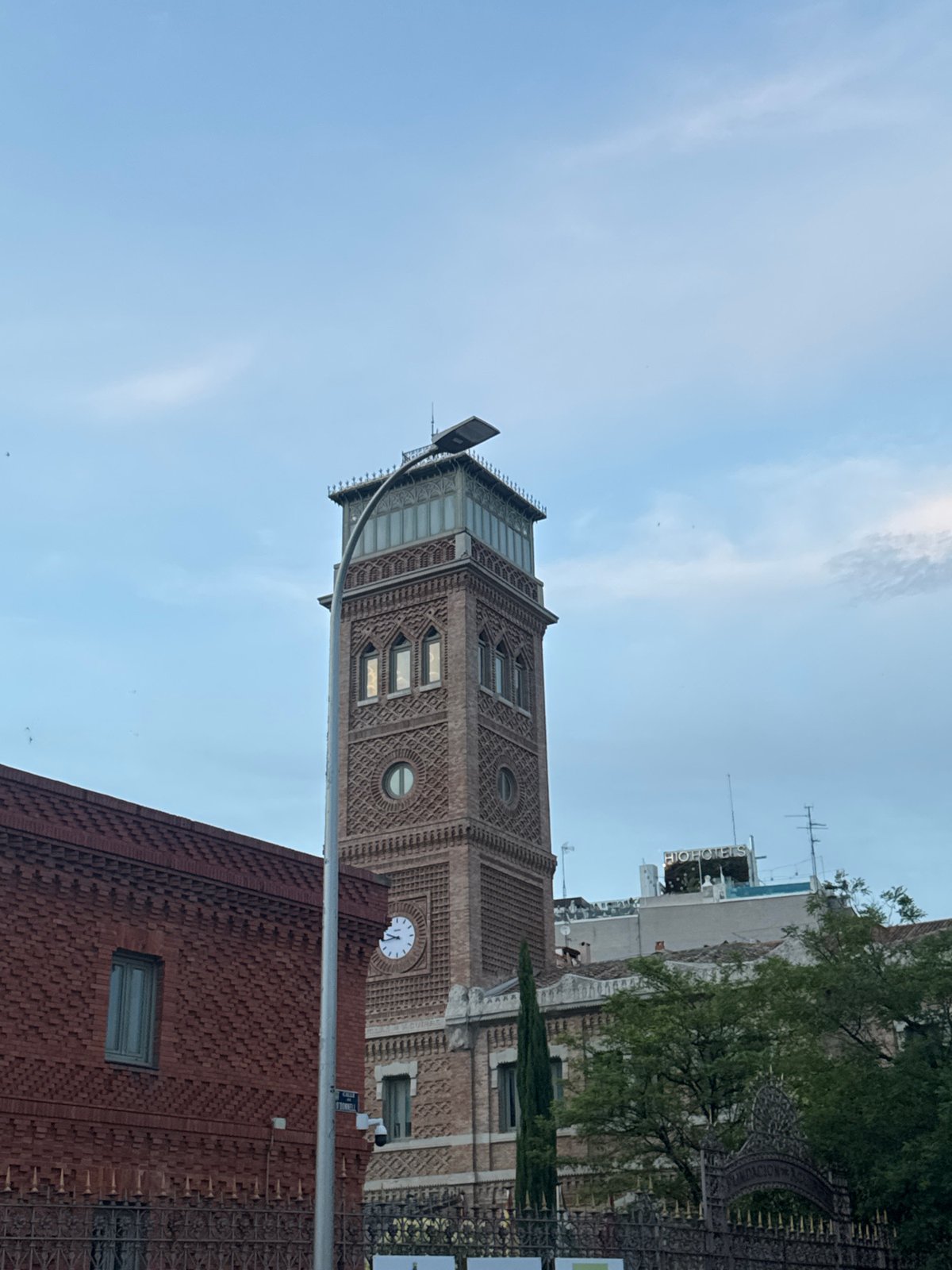 Evening wander through Madrid's parks and historic streets