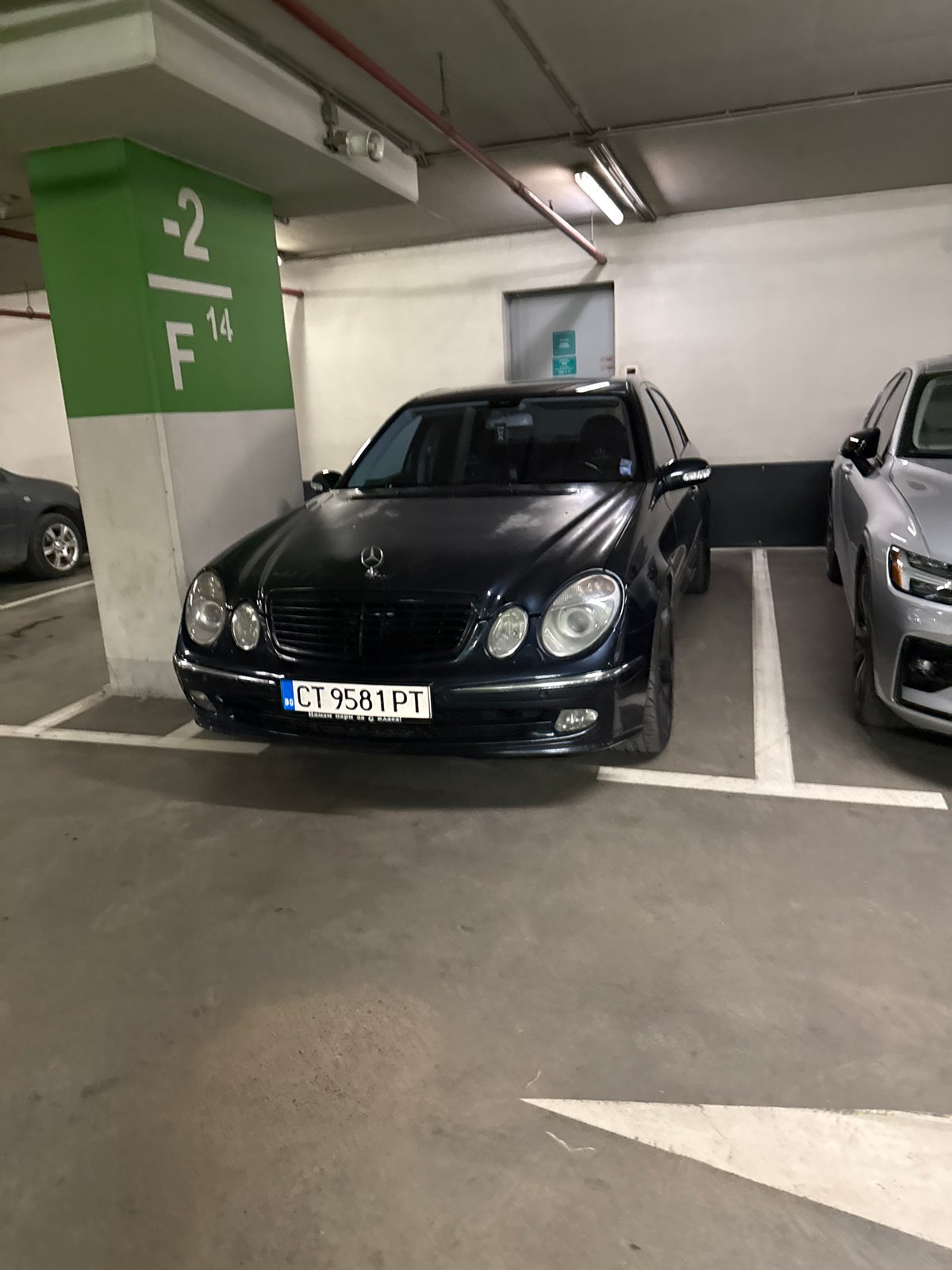 Routine shopping mall activity documented in Stara Zagora, Bulgaria