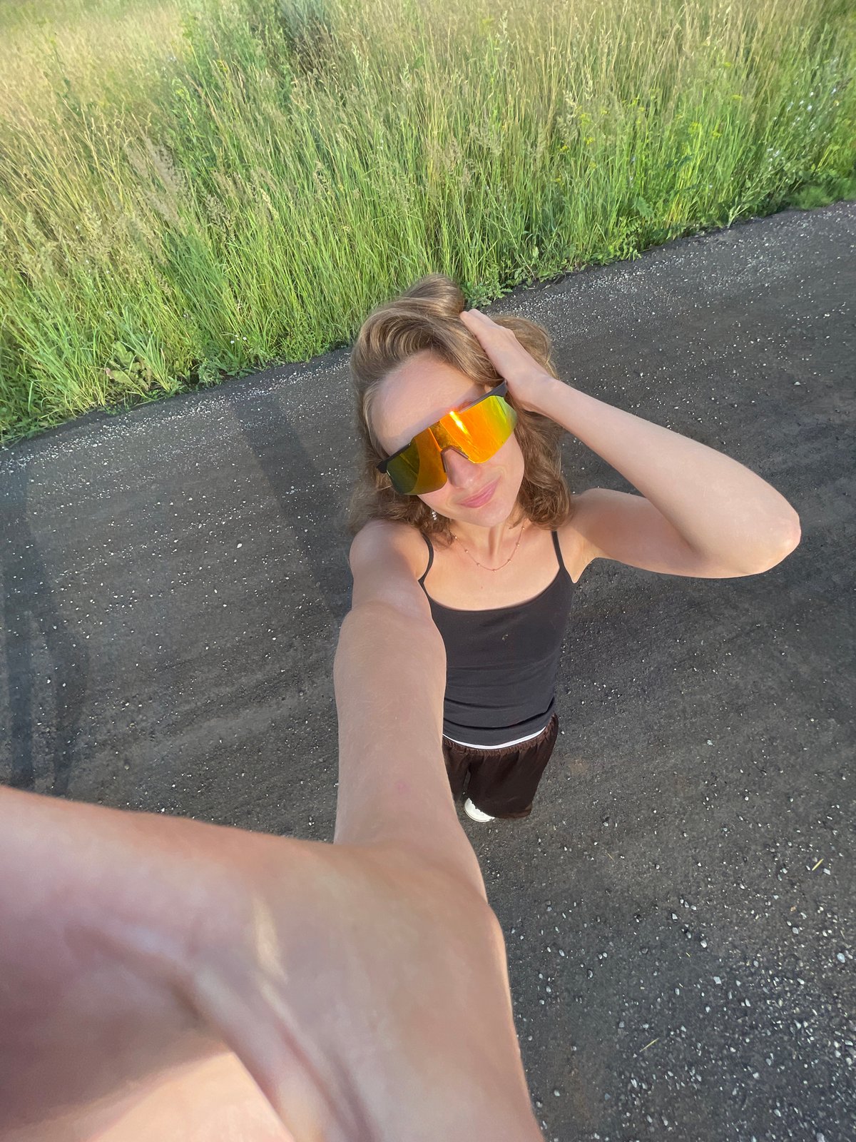 Lazy summer afternoon in rural Podshivalovo, cherries and selfies