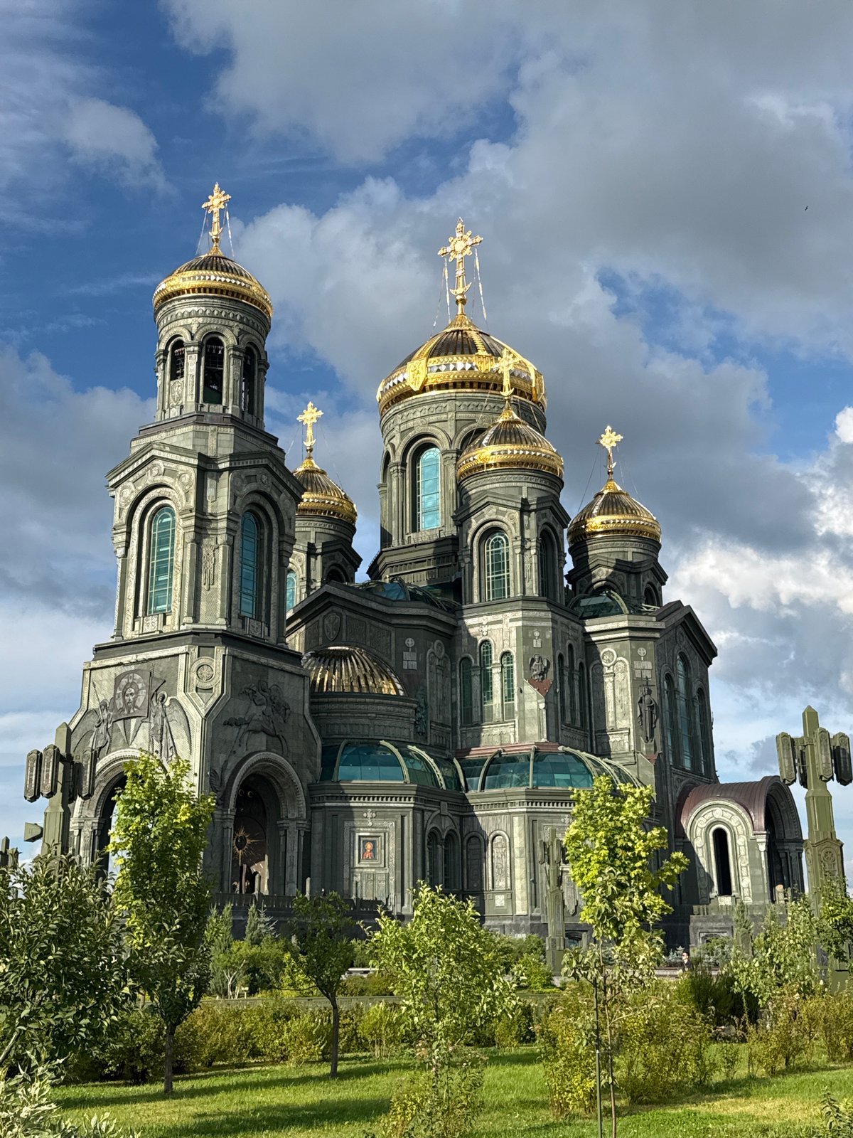 Orthodox church and WWII history museum explored in Zelenaya Roshcha