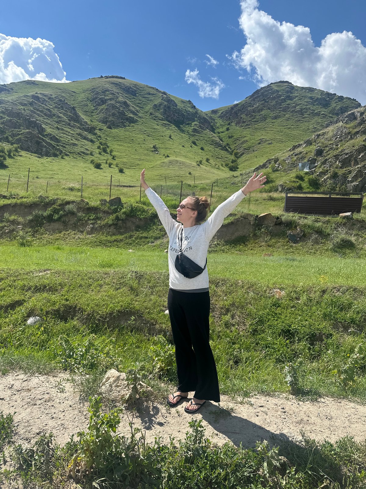 Quick stop in the Caucasus mountains, selfies and scenery