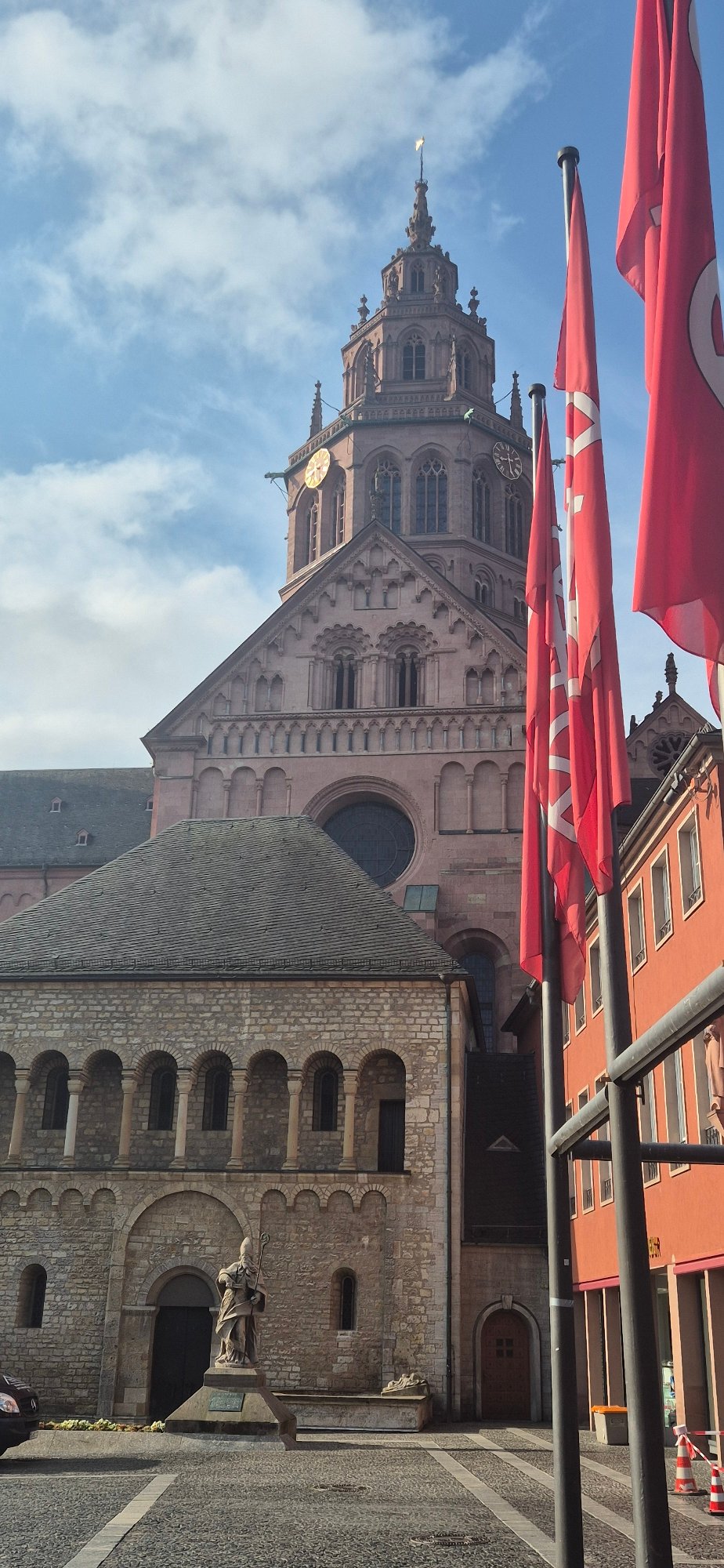 Morning stroll through Mainz: cathedral, plazas, and city streets