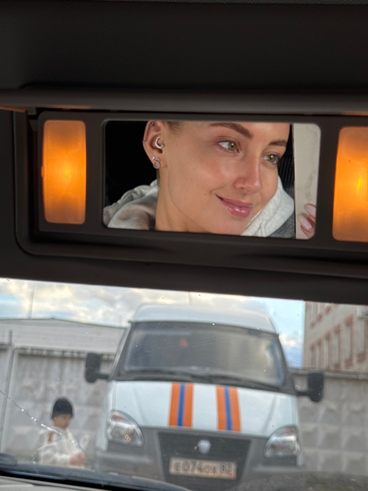 Mirror selfies and meal documented in Chaikovsky vehicle