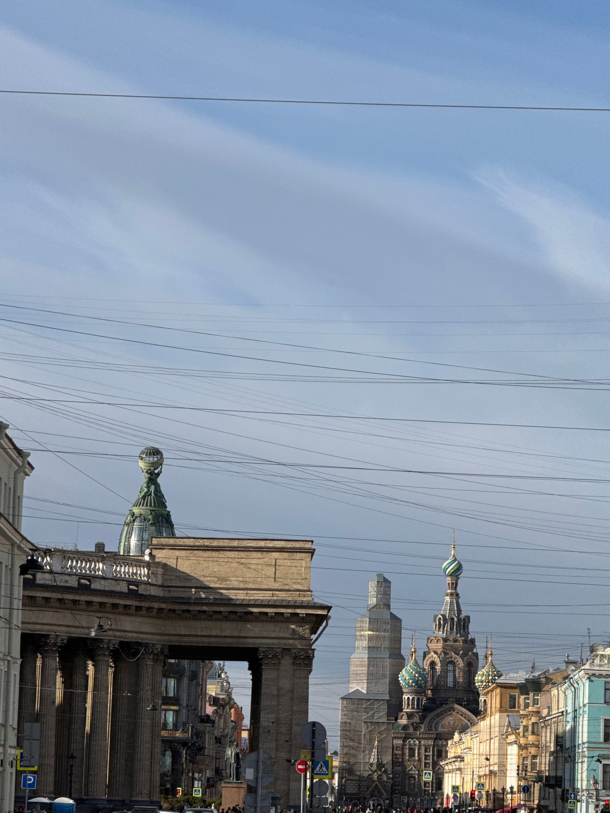 Tourist documents afternoon sightseeing and dining in Saint Petersburg