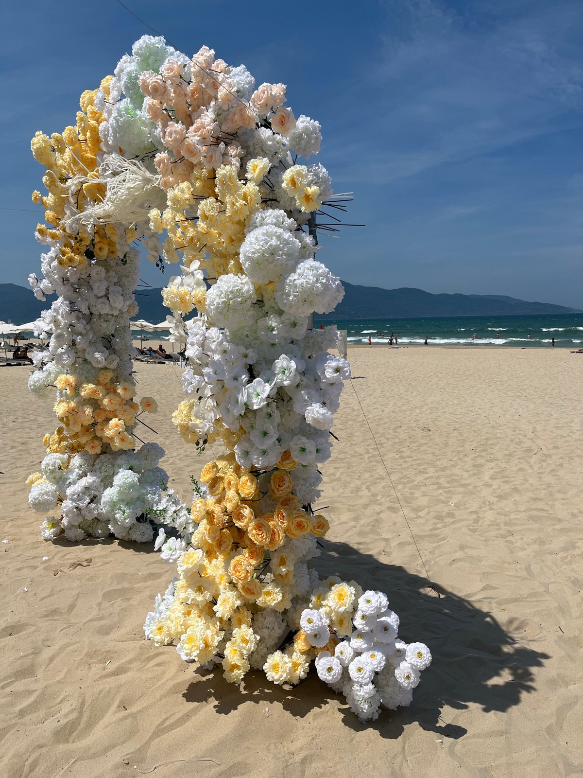 Beach wedding ceremony prepared in Đà Nẵng, Vietnam