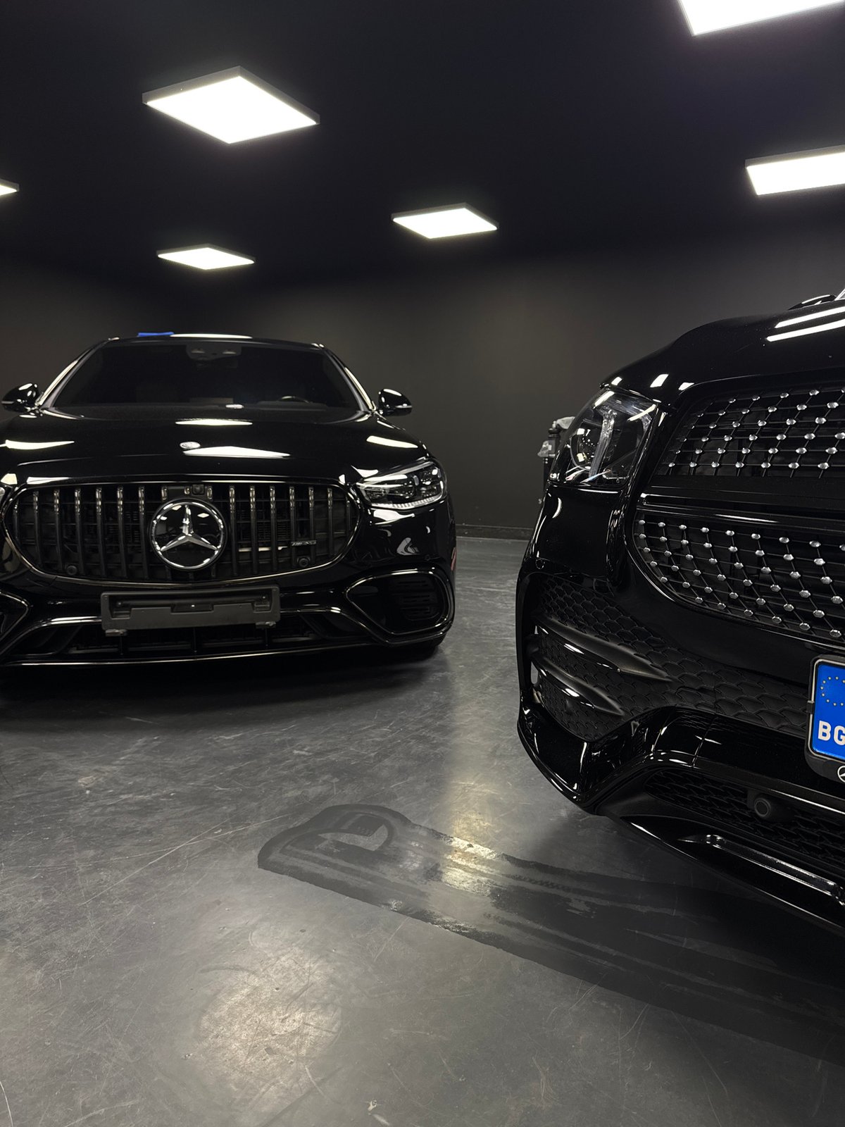 Mercedes detailing session at Bulgarian garage with robotic cleaning
