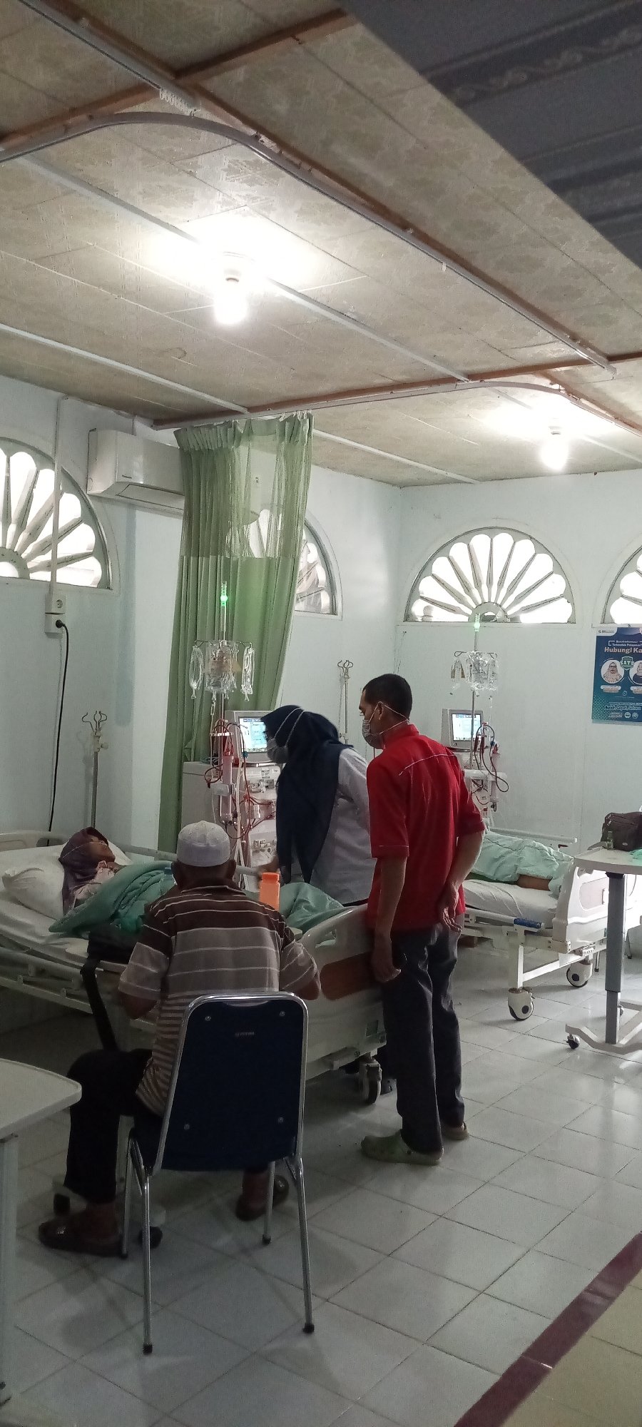 Routine dialysis operations documented at Lhokseumawe medical facility