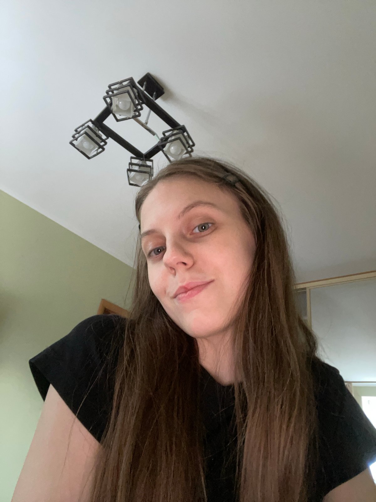 Woman documents morning routine through 25 memories in Ufa