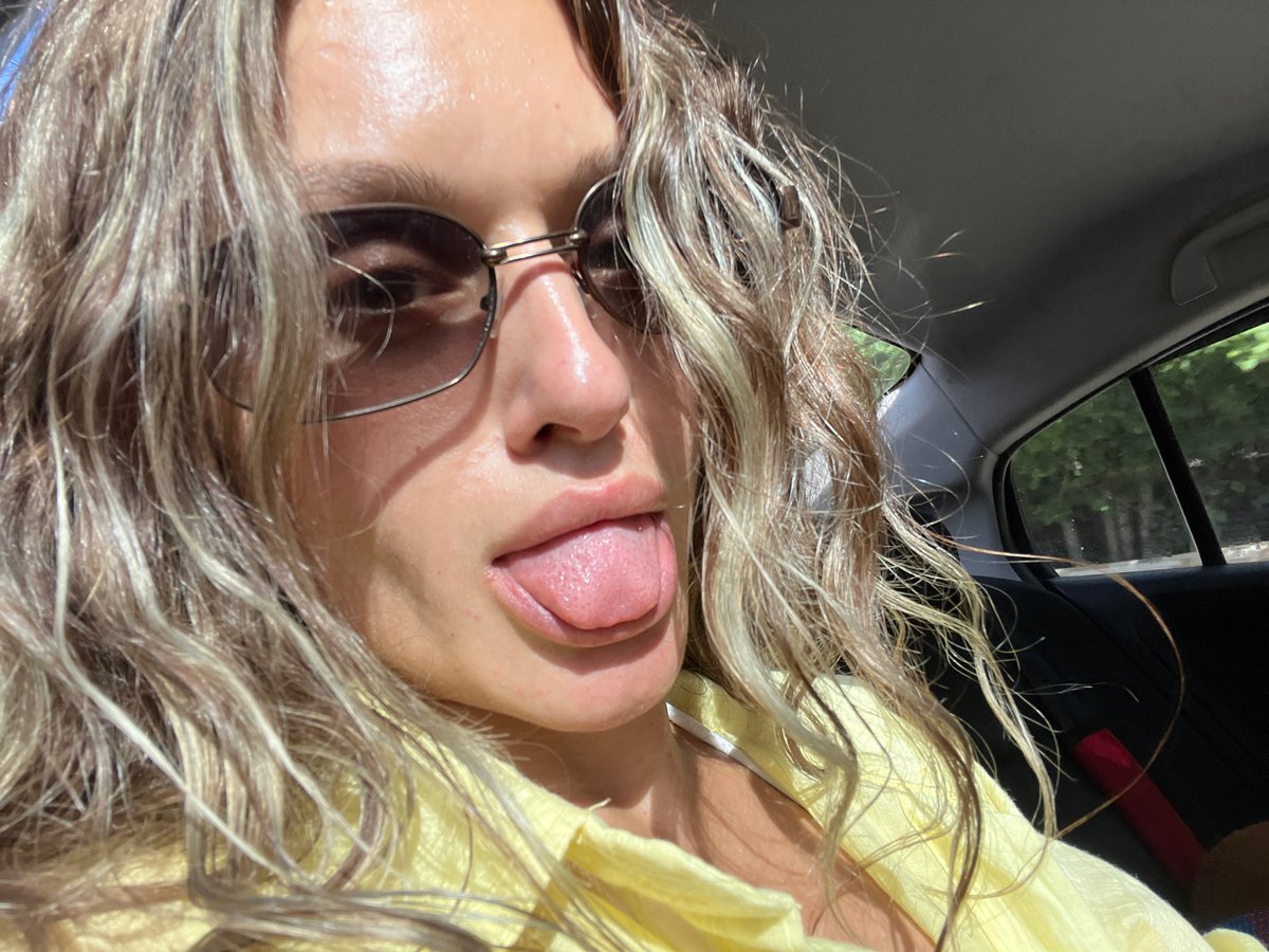 Cheeky driver's seat selfie in Choeng Thale