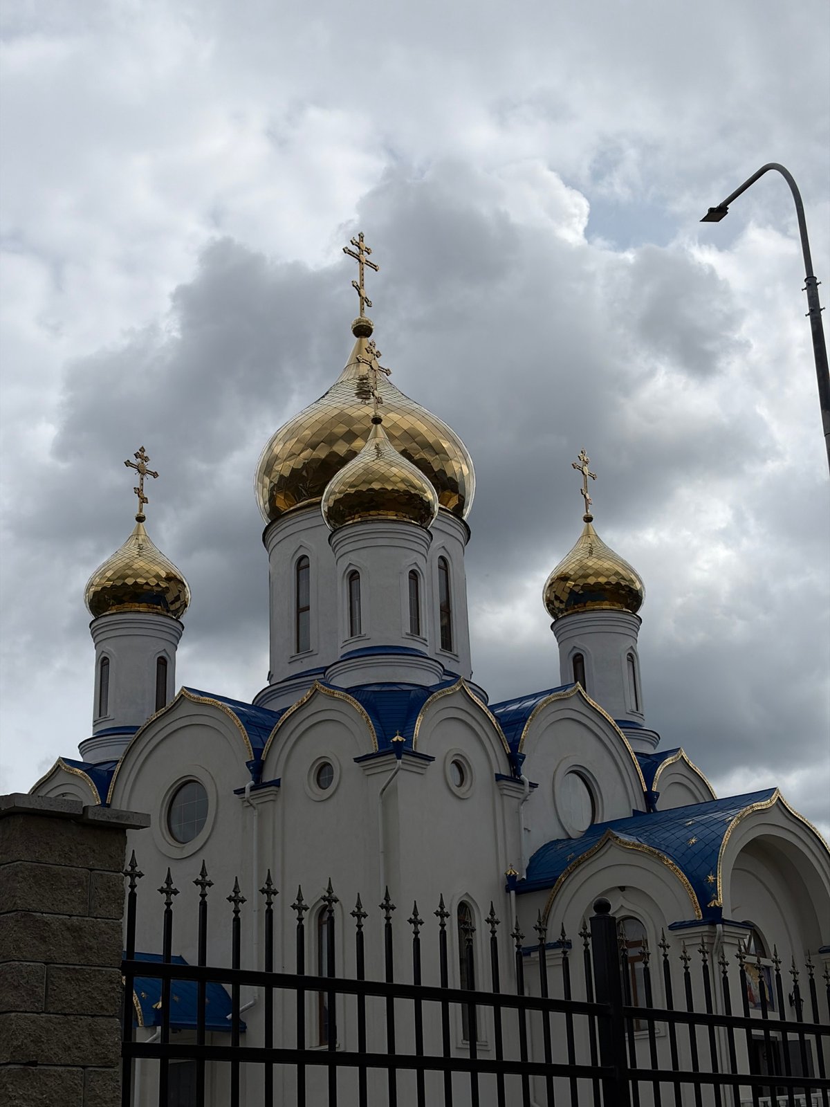 Quiet morning scenes captured around Novopokrovskaya church and park