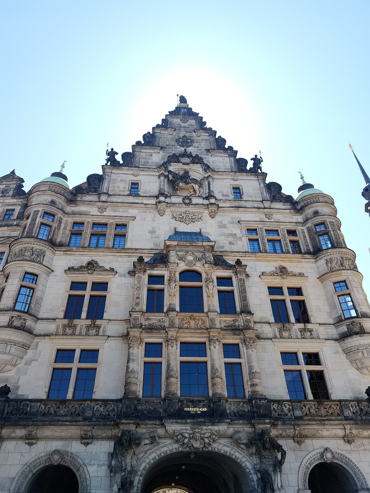 Tourist captures Dresden landmarks and street life