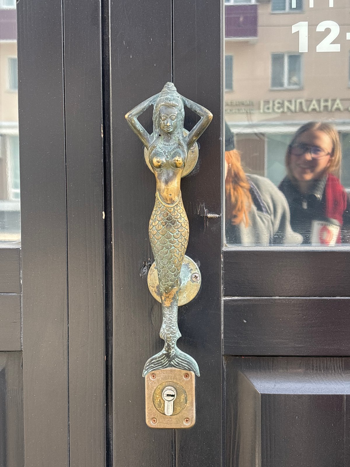 Weekend shopping and coffee moments captured in Perm, Russia