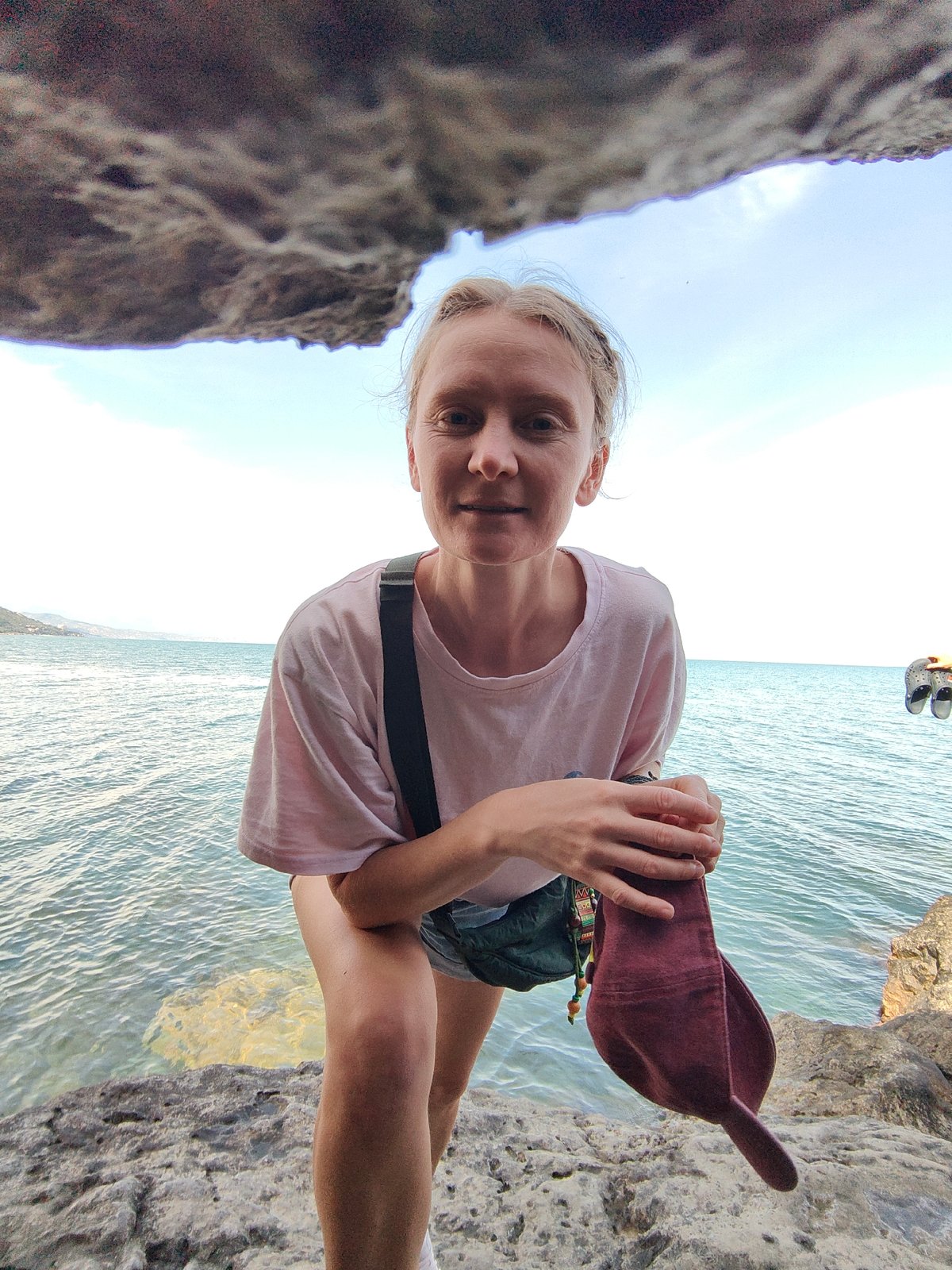 Afternoon hangout on the rocky Black Sea coast at Utios