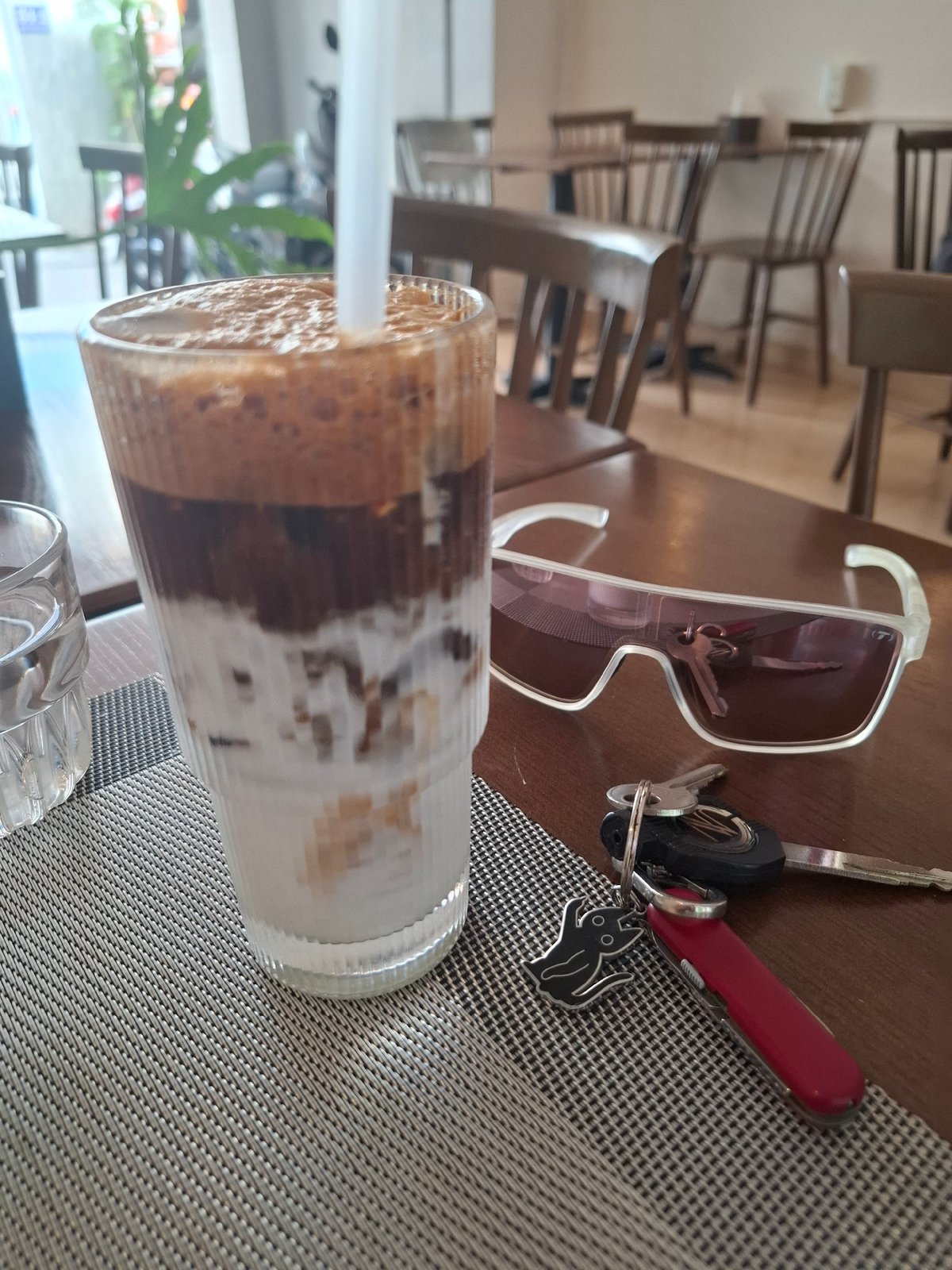 Morning at a charming Nha Trang café, streets and all