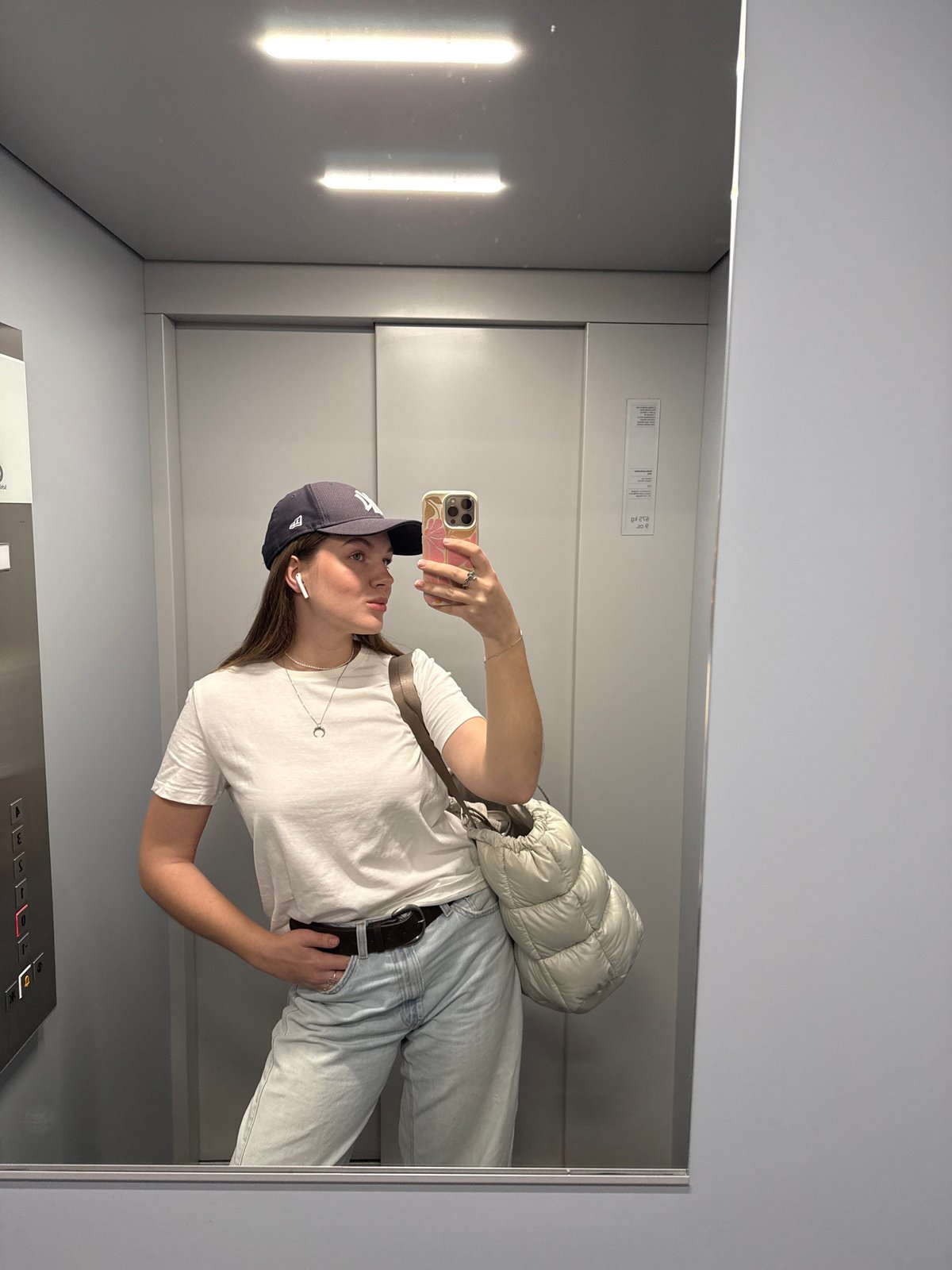 Woman documents morning routine with selfies and breakfast in Belgrade