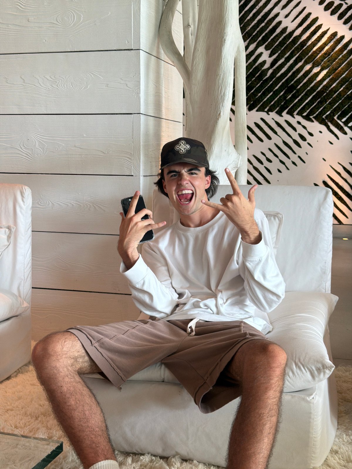 Miami Beach hotel social gathering documented by witness