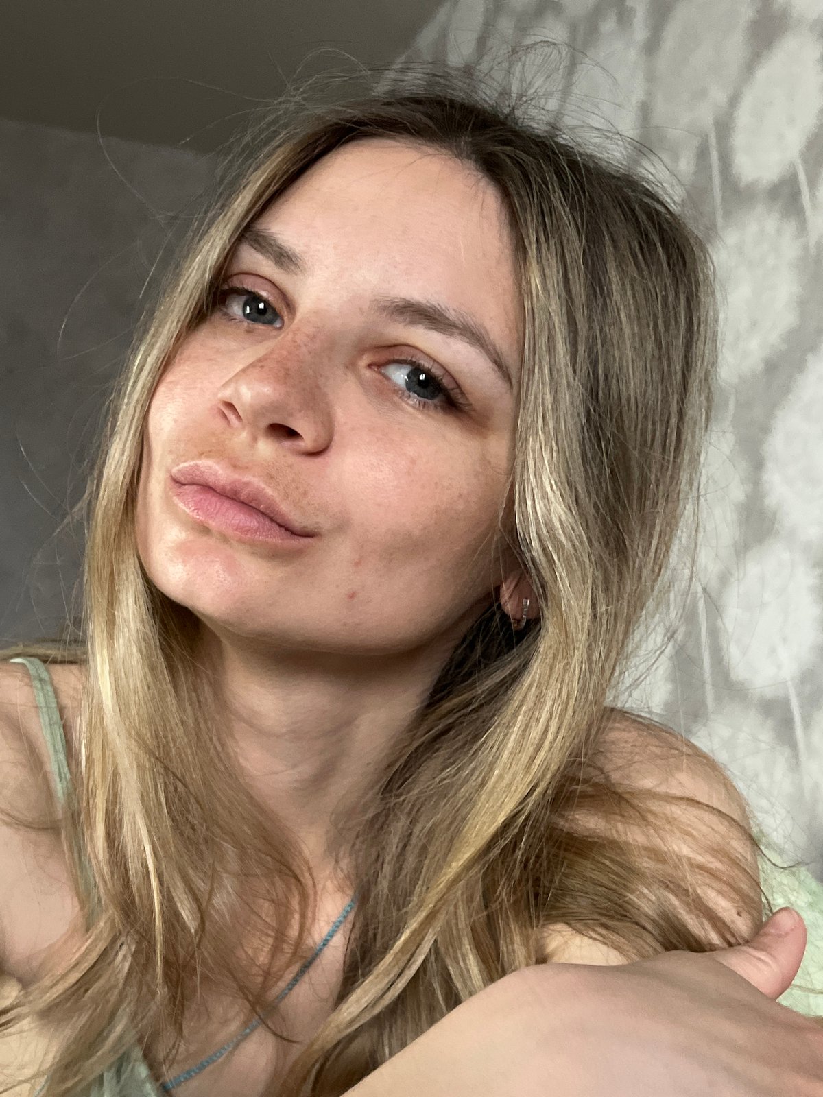 Morning portraits captured in Chaikovsky show residents, pet cat