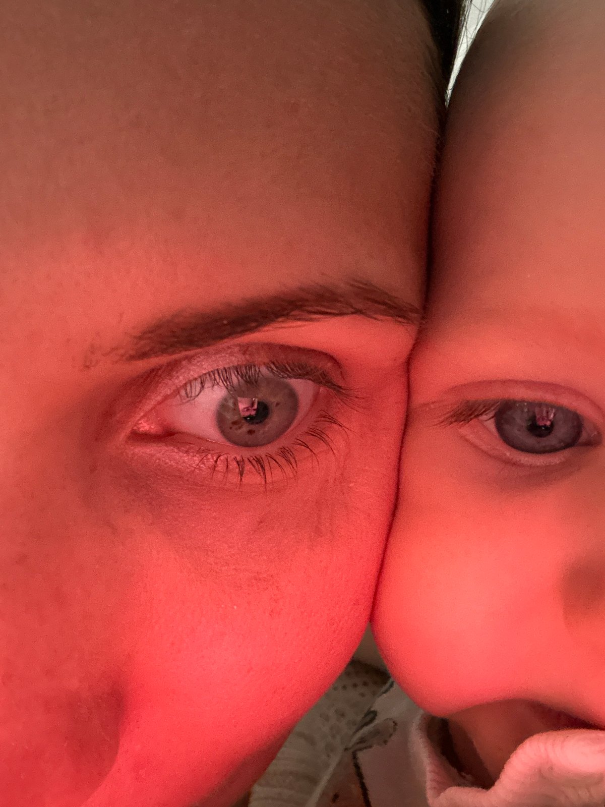 Woman documents morning skincare routine in Fethiye, Turkey