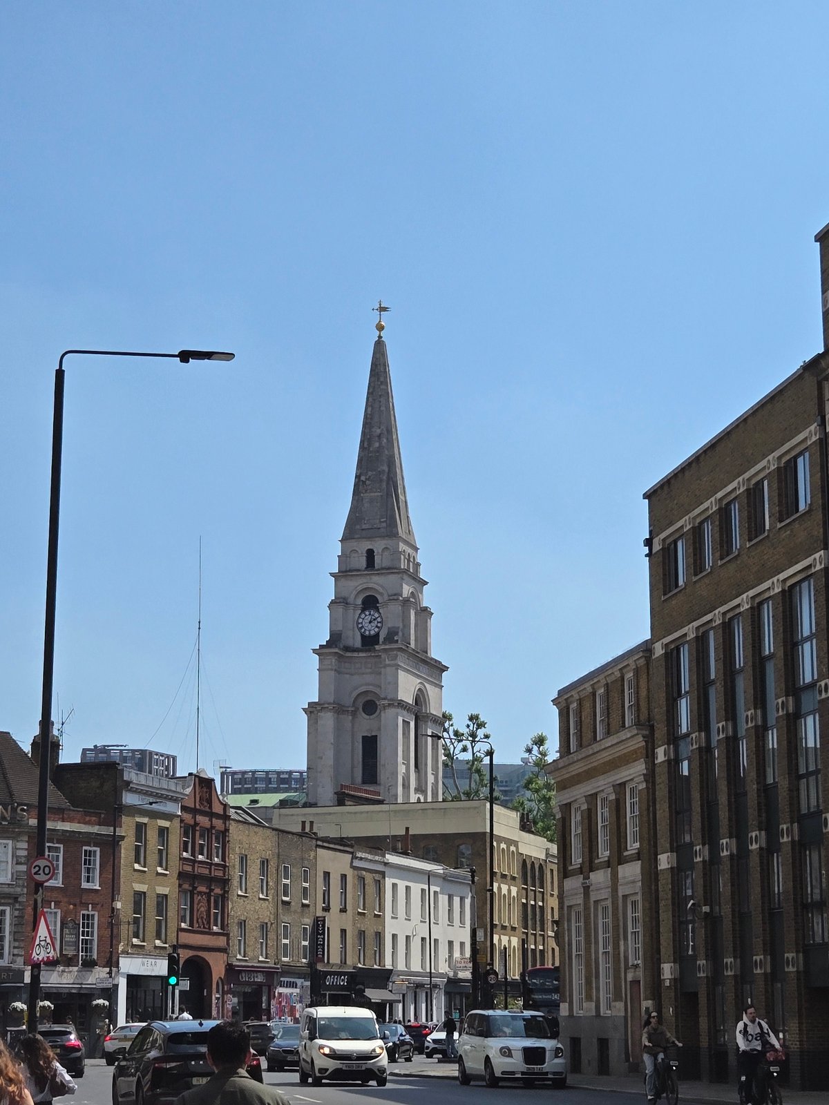 London street art and architecture documented in walking tour