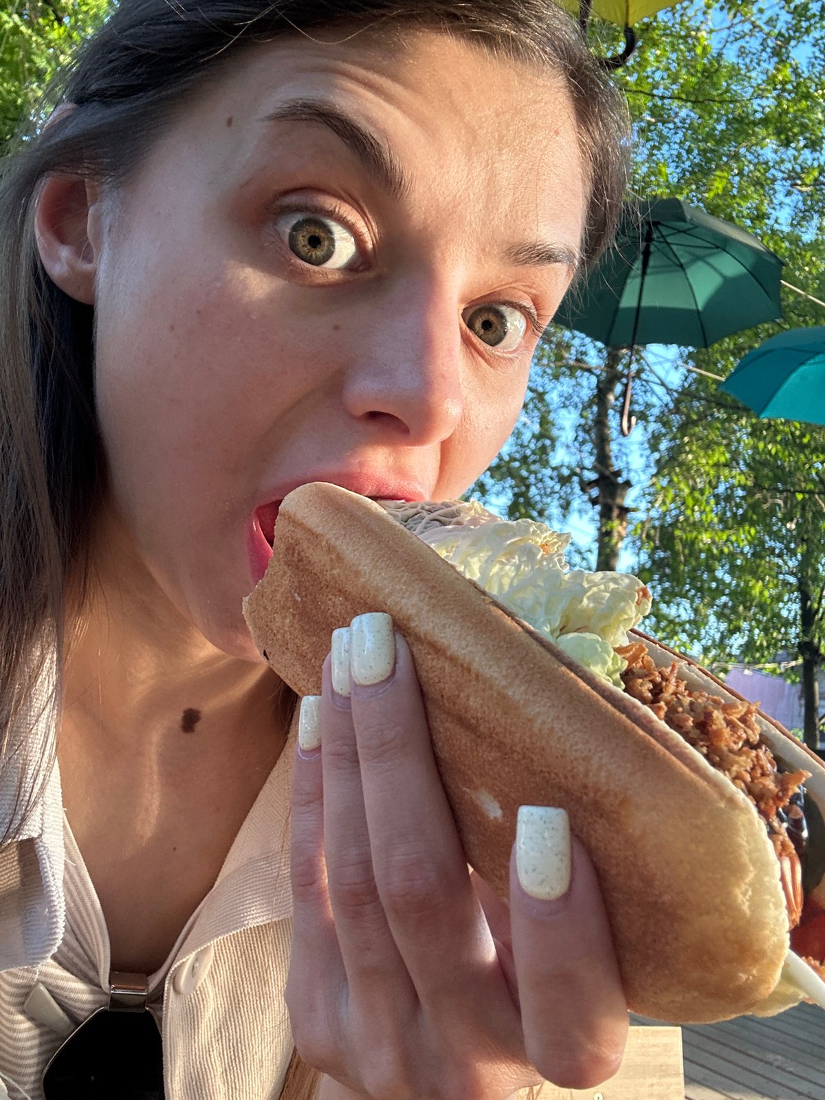 Afternoon dining and sightseeing documented in Izhevsk, Russia