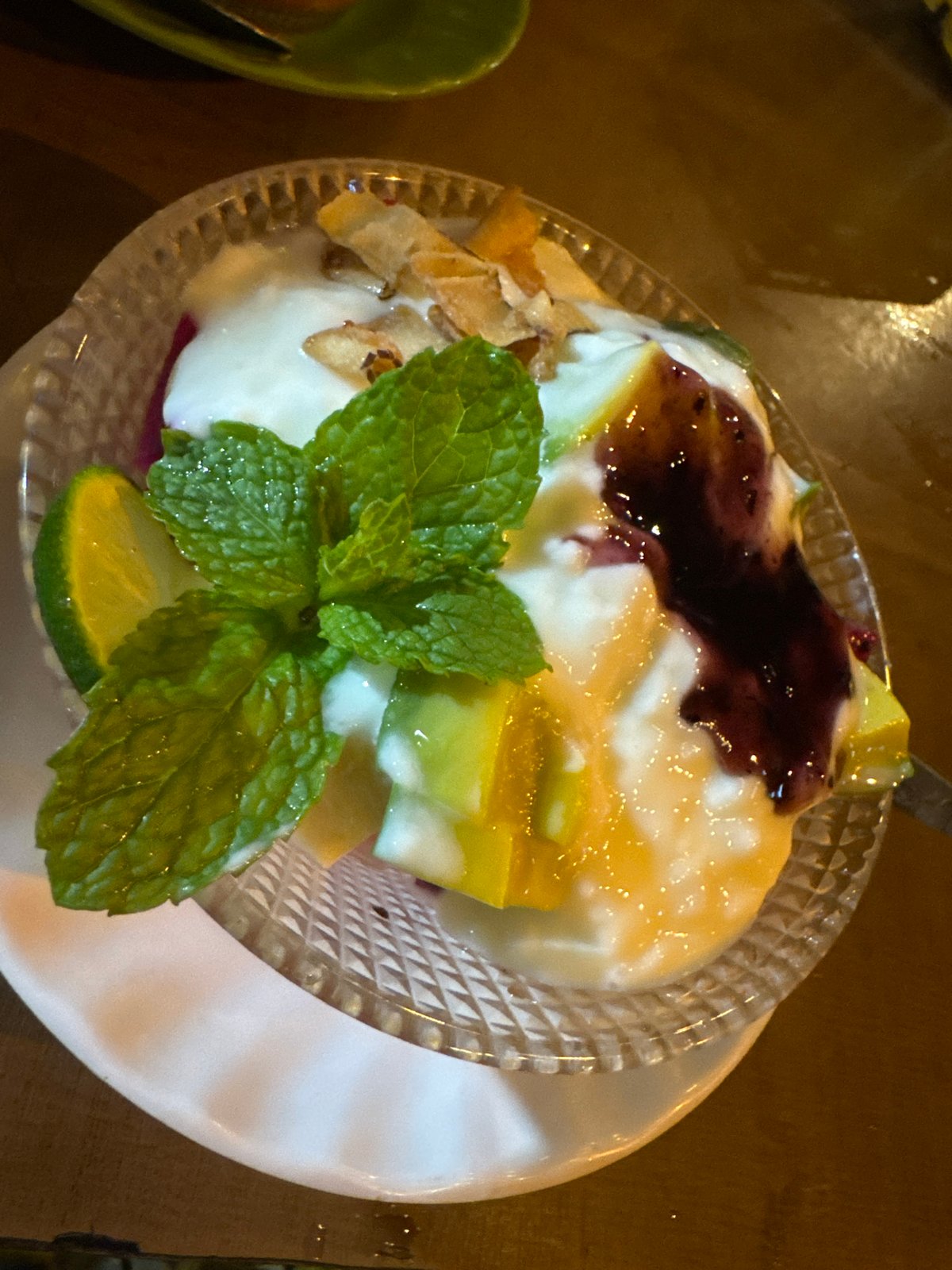 Friends gather for desserts at evening cafes in Mù Cang Chải