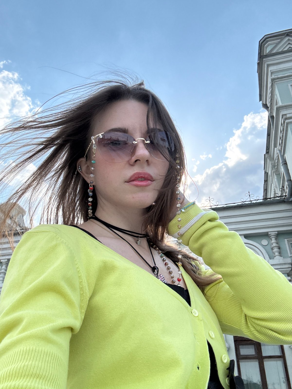 Tourist Takes Selfie Tour of Central Moscow Landmarks