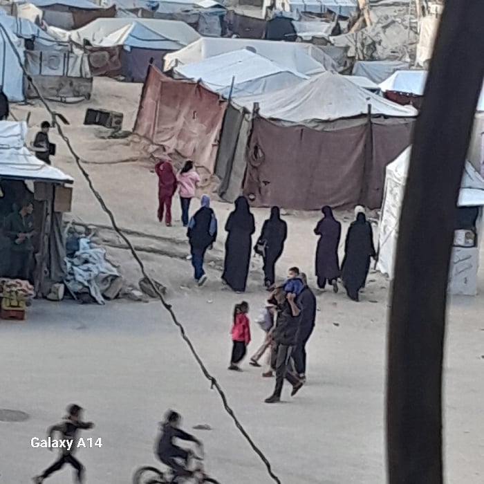 Witness documents widespread destruction, displacement camps in Khan Yunis
