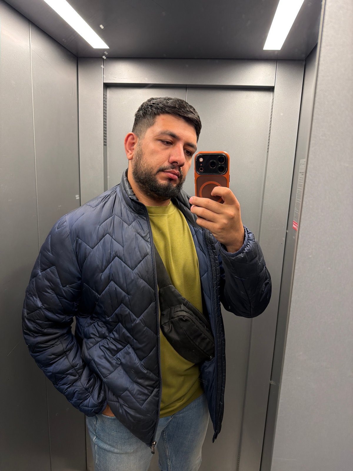 Man Takes Elevator Selfie in Krasnoyarsk