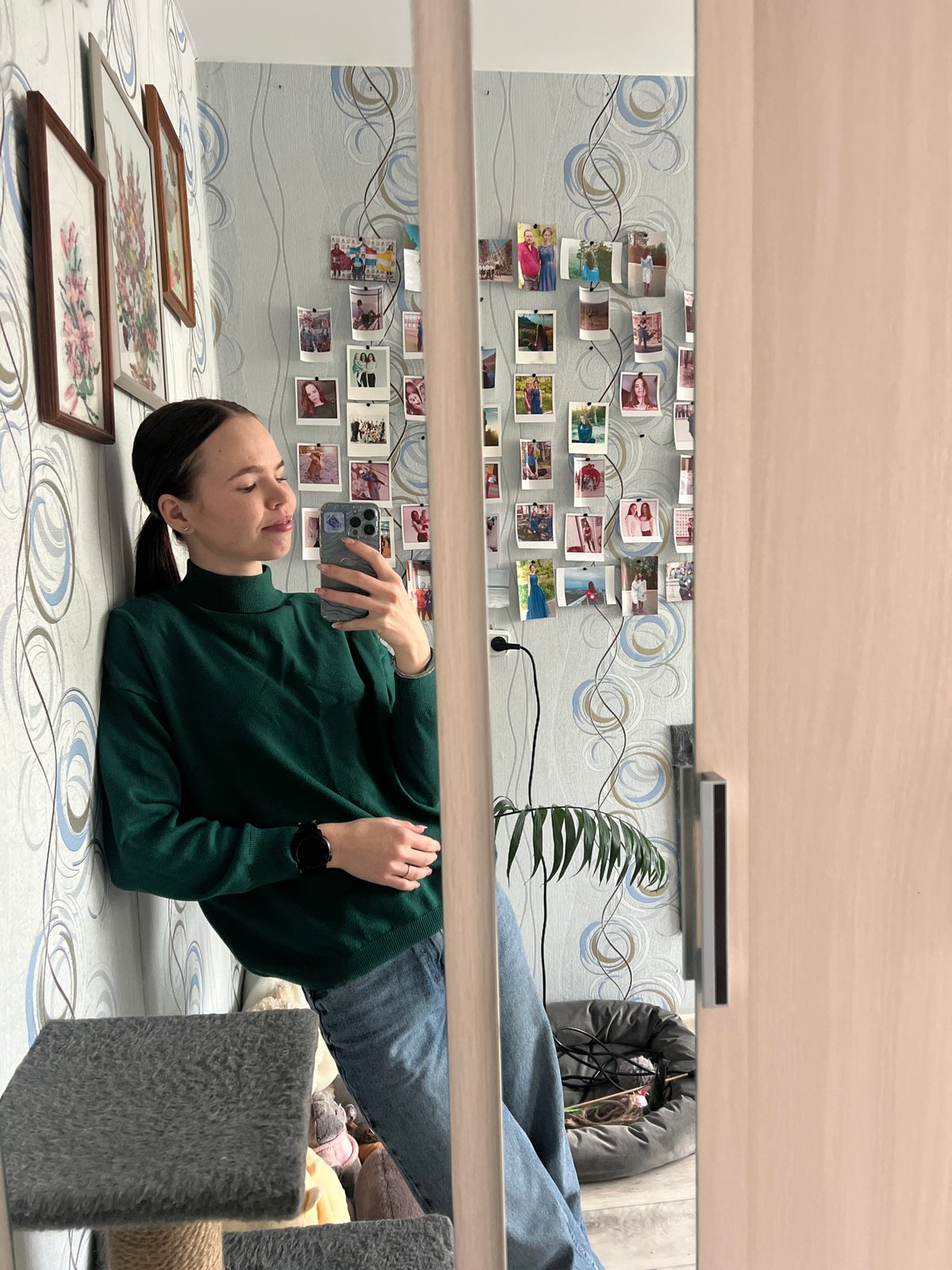 Late night domestic routine documented in Chaikovsky, Russia