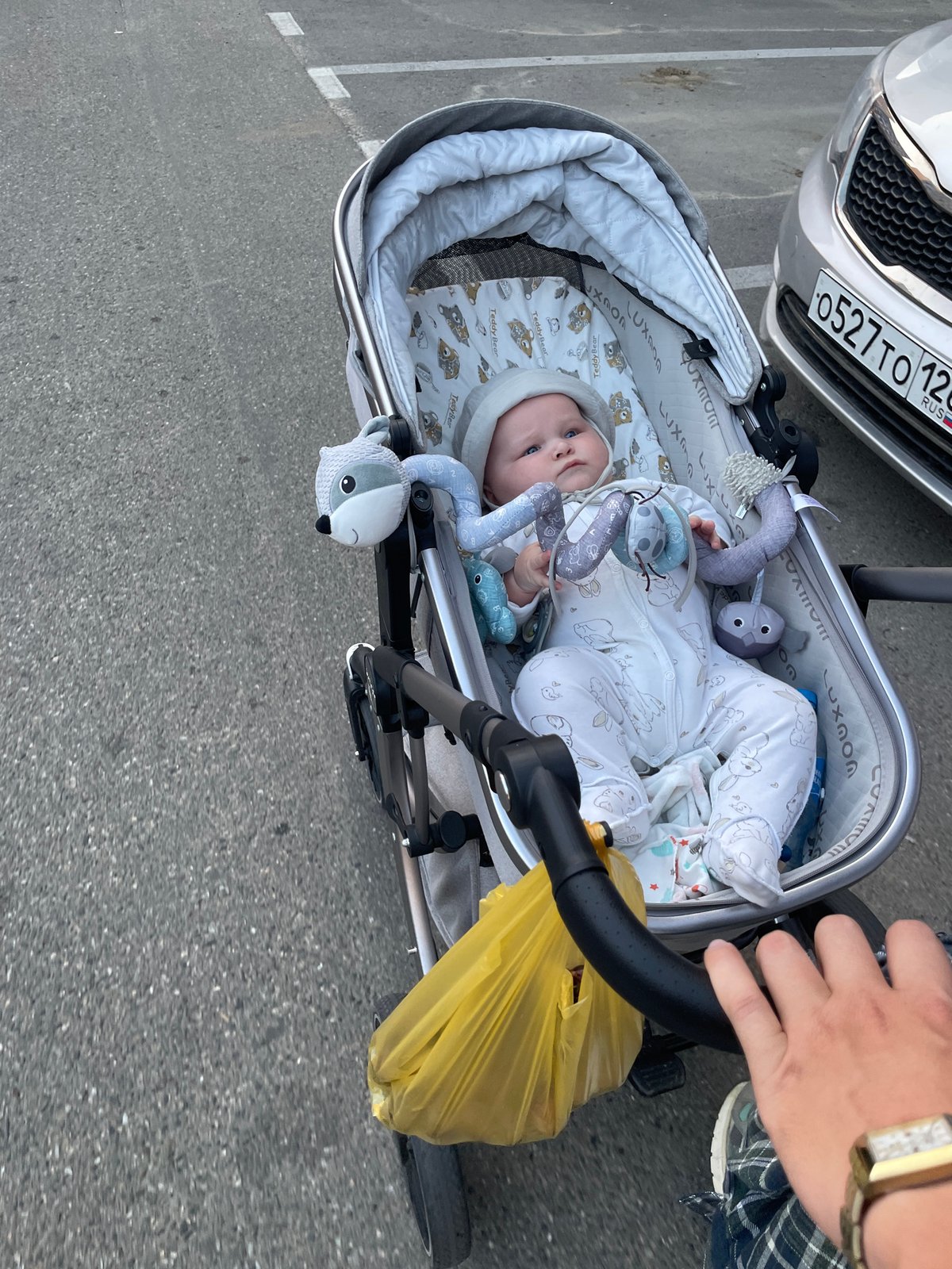 Evening stroll through a modern Stavropol residential district