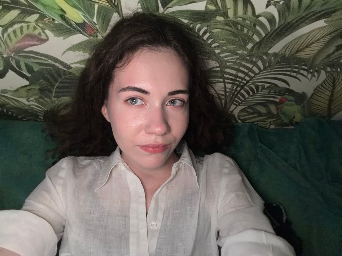 Quick selfie session in Zavodoukovsk, white shirt, summer afternoon