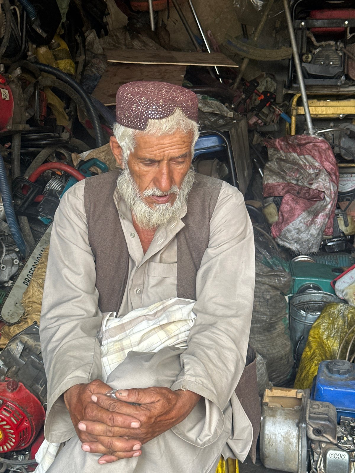 Street and workshop life in Quetta on a July morning