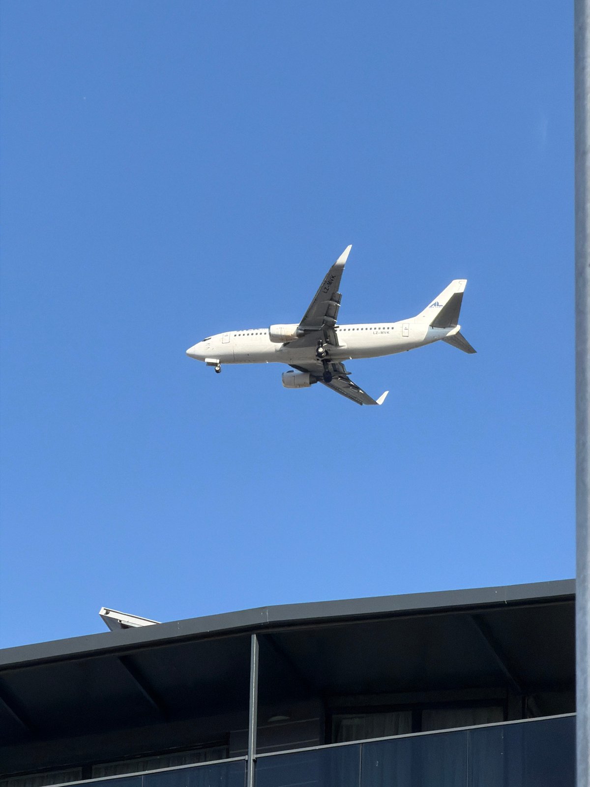 Burgas afternoon: airport approach and live seafood on display