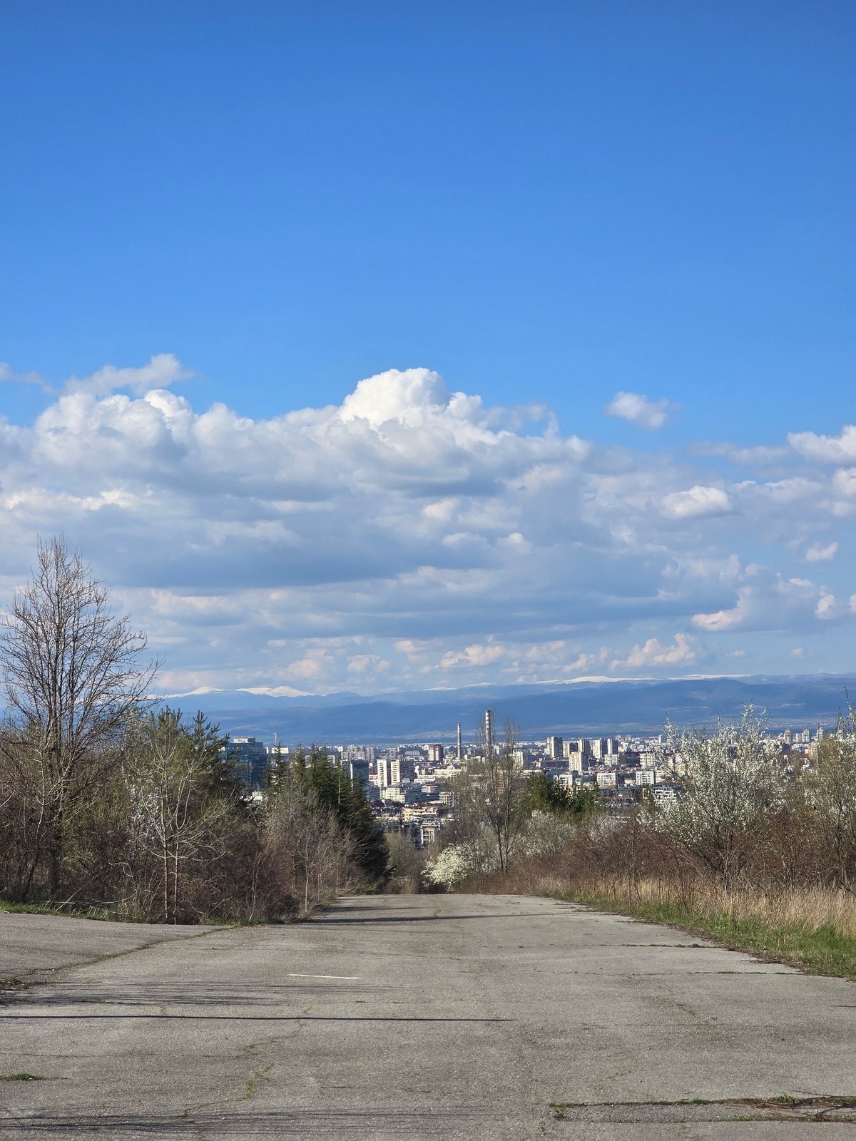 Clear skies and sunshine observed over Sofia, Bulgaria