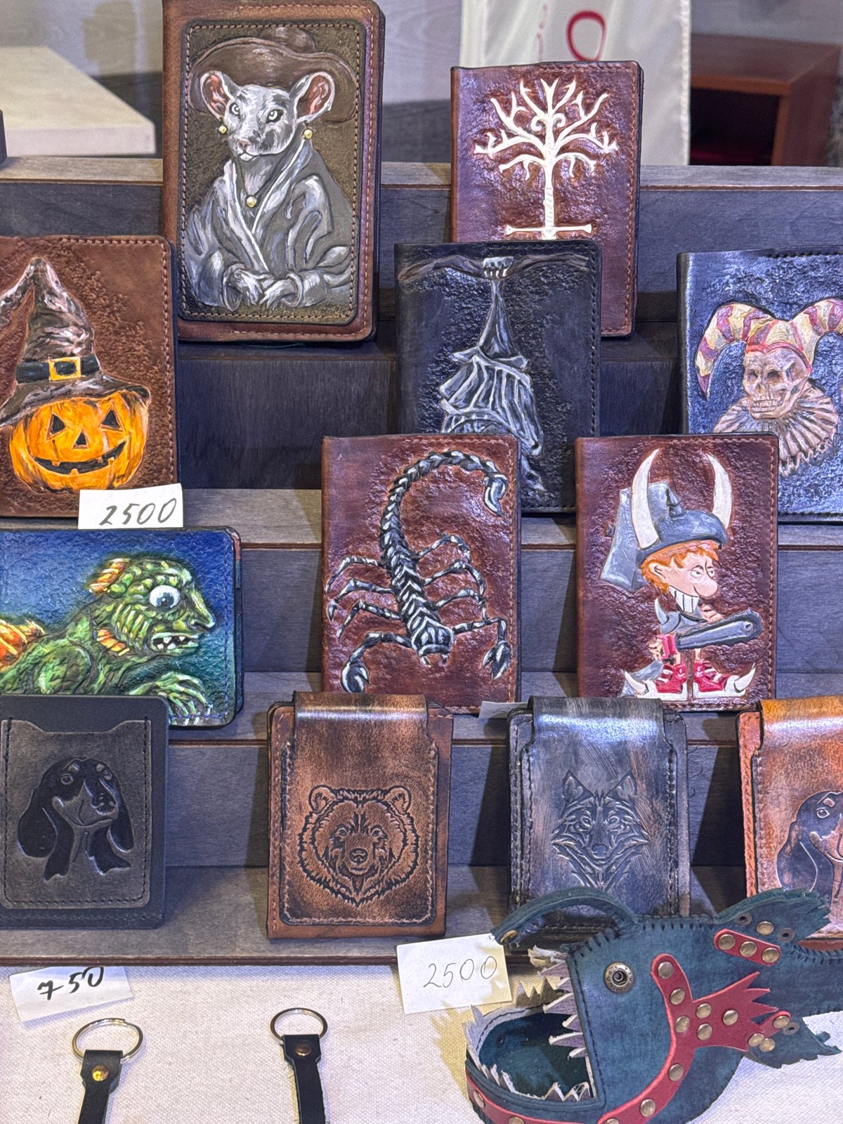 Saint Petersburg witnesses document artisan goods, performance, anime collection