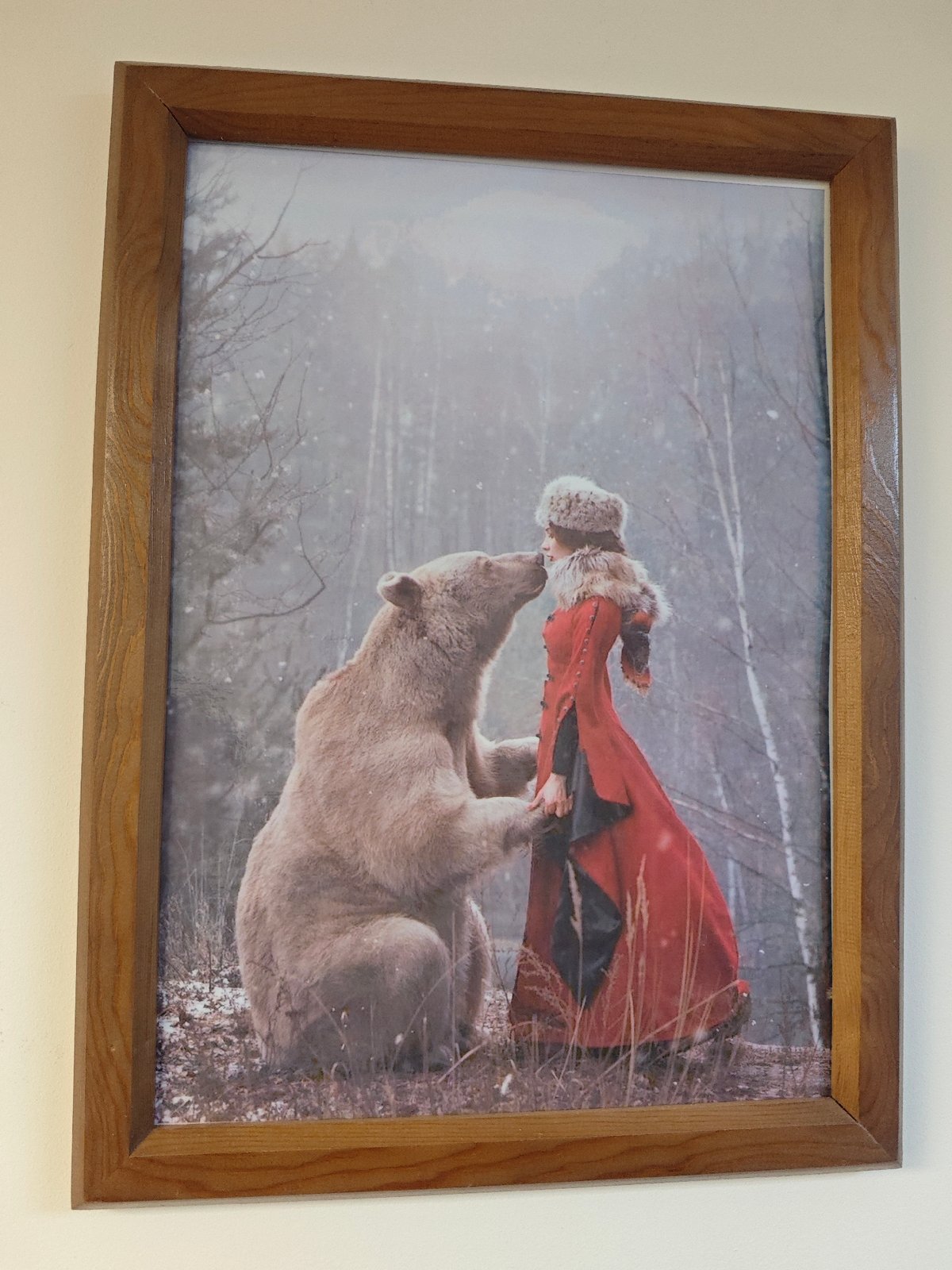 Quiet domestic moments captured across Russian location during afternoon