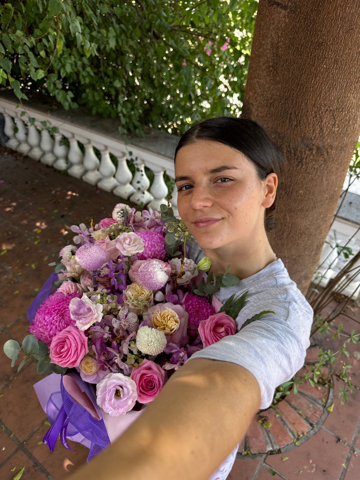 Big floral bouquet moment on a Mũi Né patio