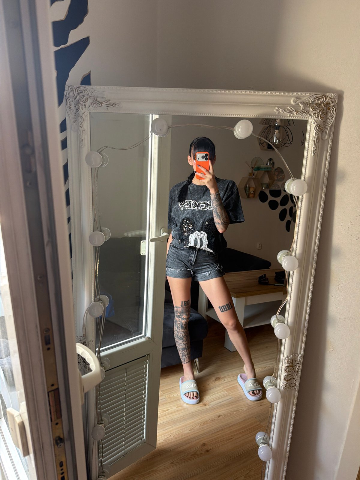 Casual morning at a Plovdiv apartment, selfies and street views