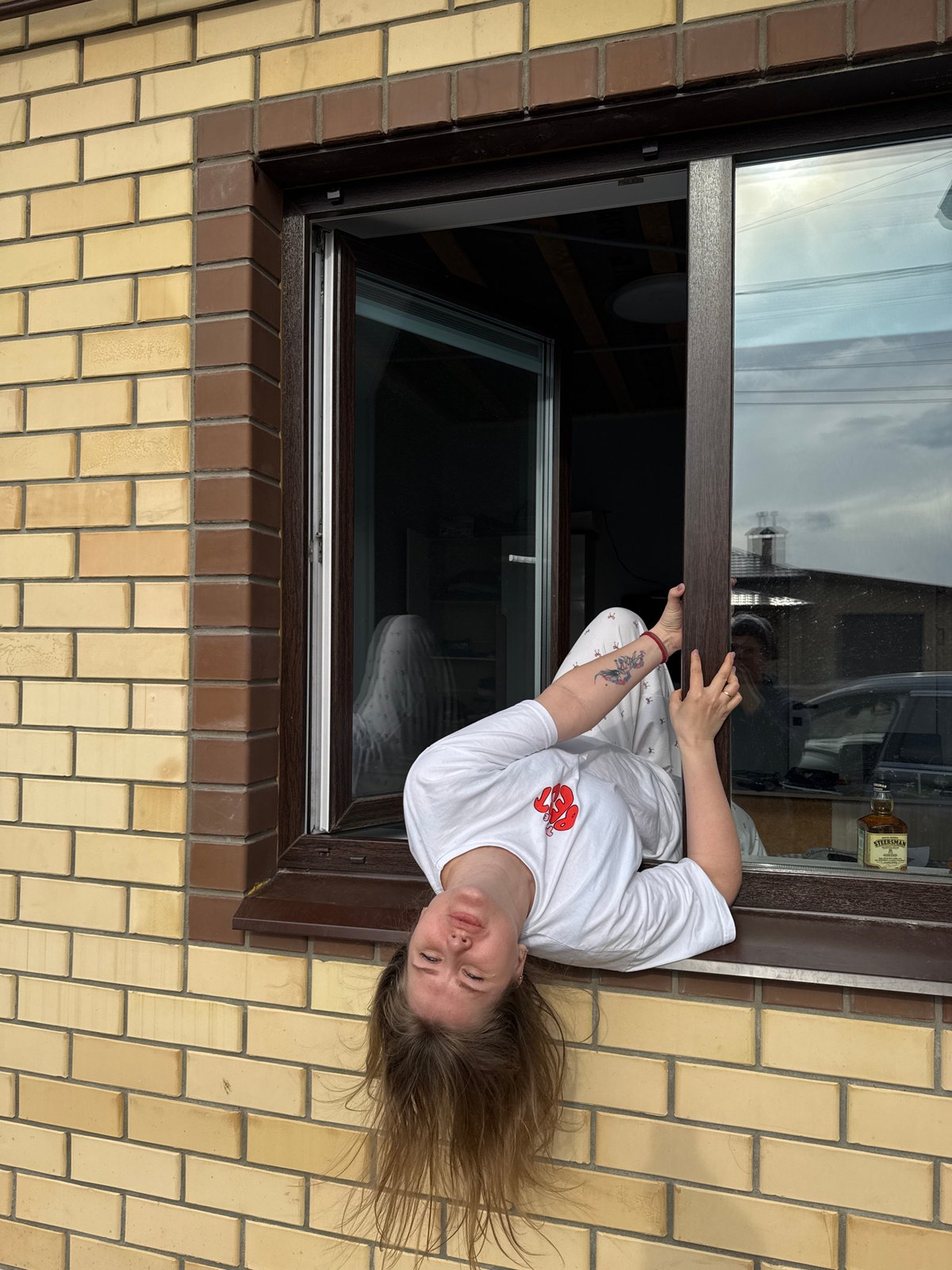 Casual morning moments observed at Russian residential building