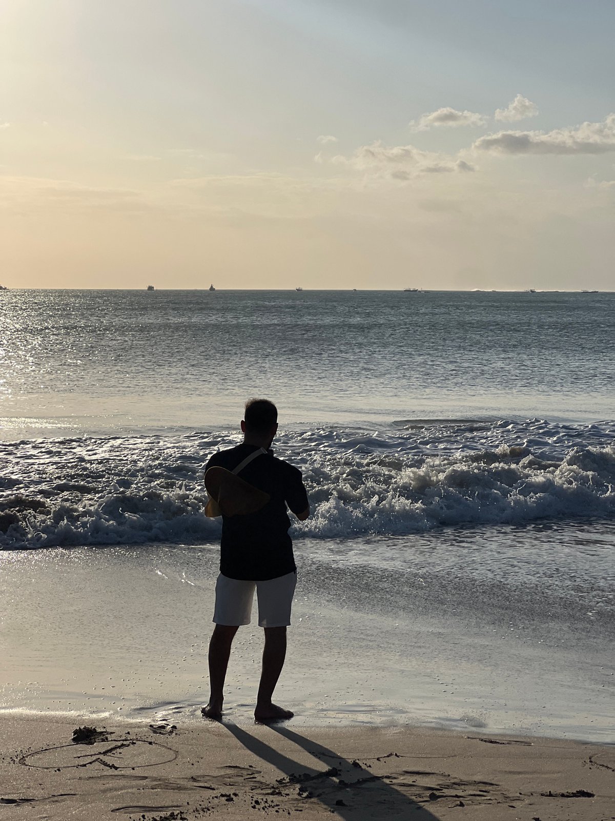 A typical morning on Kuta Selatan beach, Bali