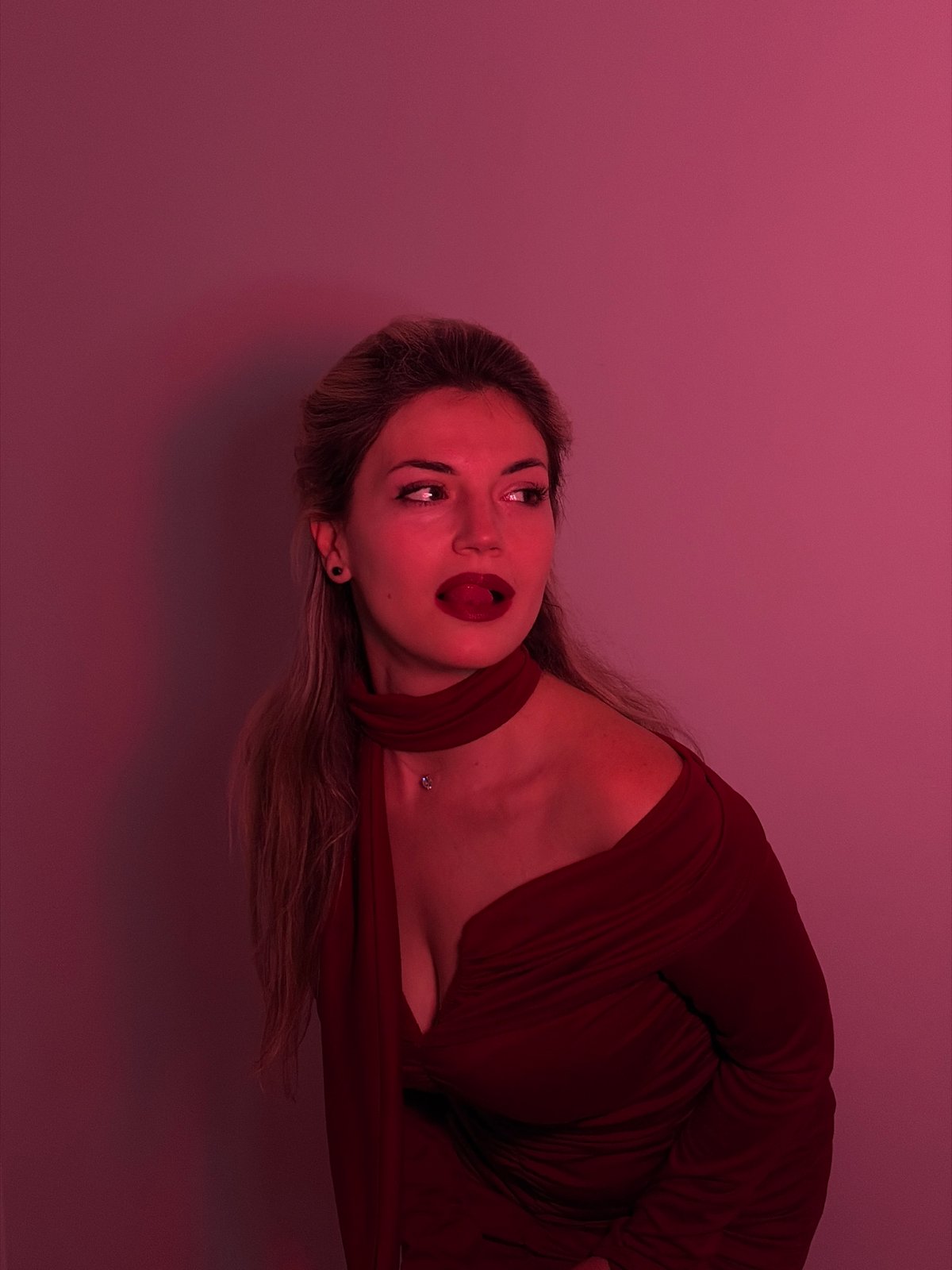 Photo shoot and casual evening documented in Budva